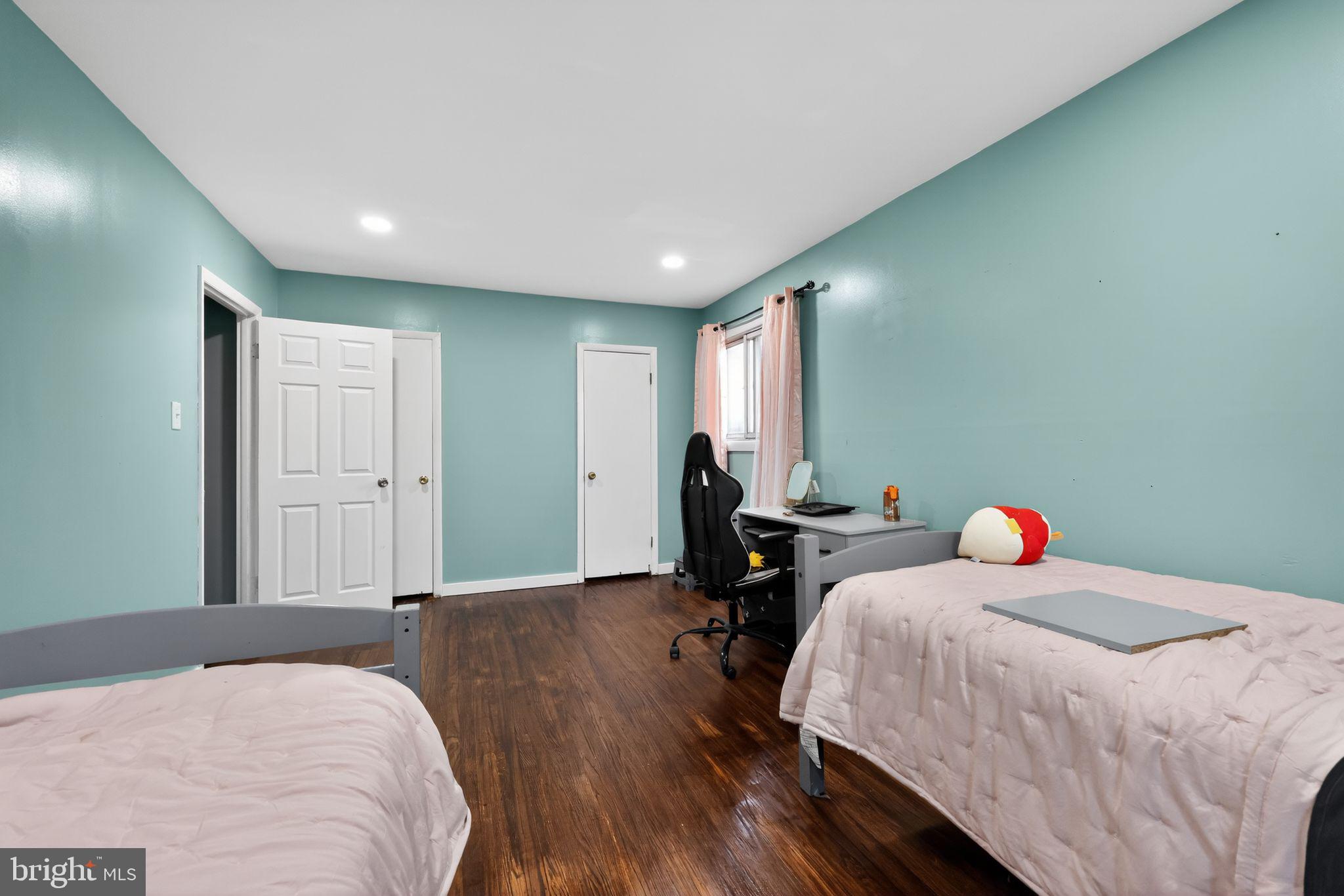 NORTH HILLS - Residential