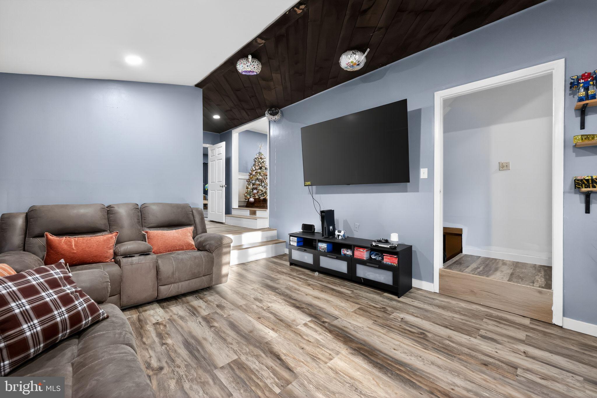 NORTH HILLS - Residential