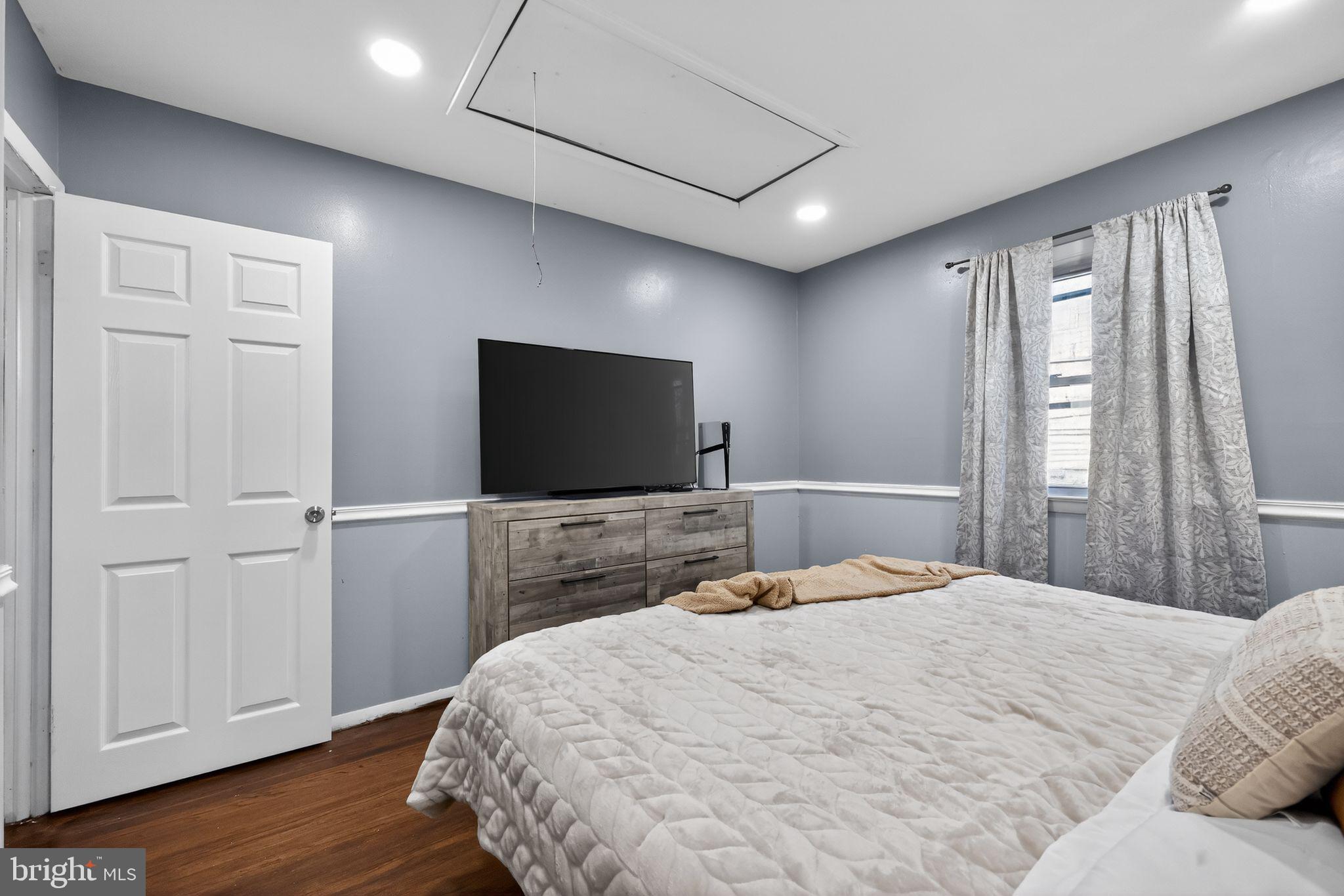 NORTH HILLS - Residential