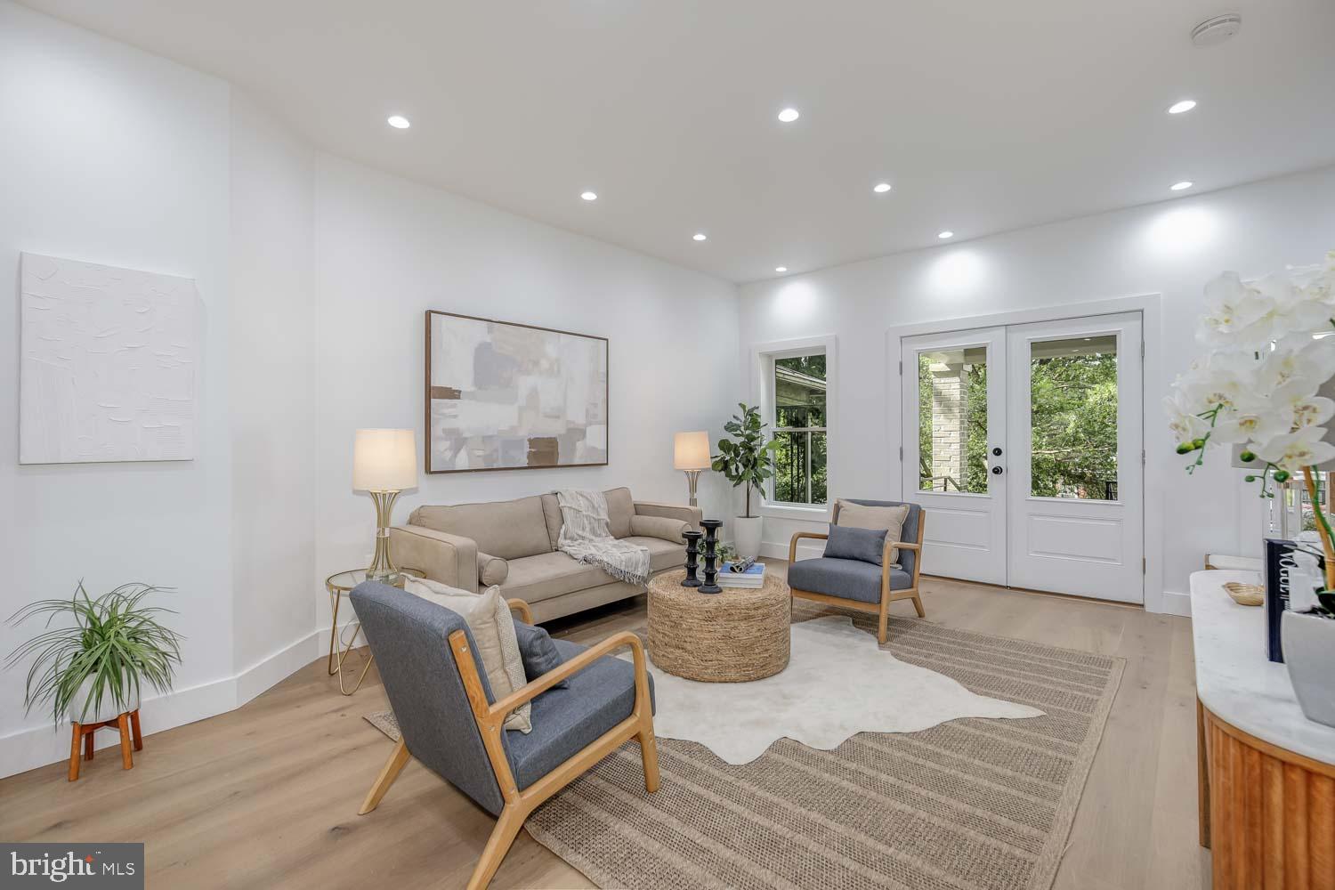 1438 TAYLOR STREET NW