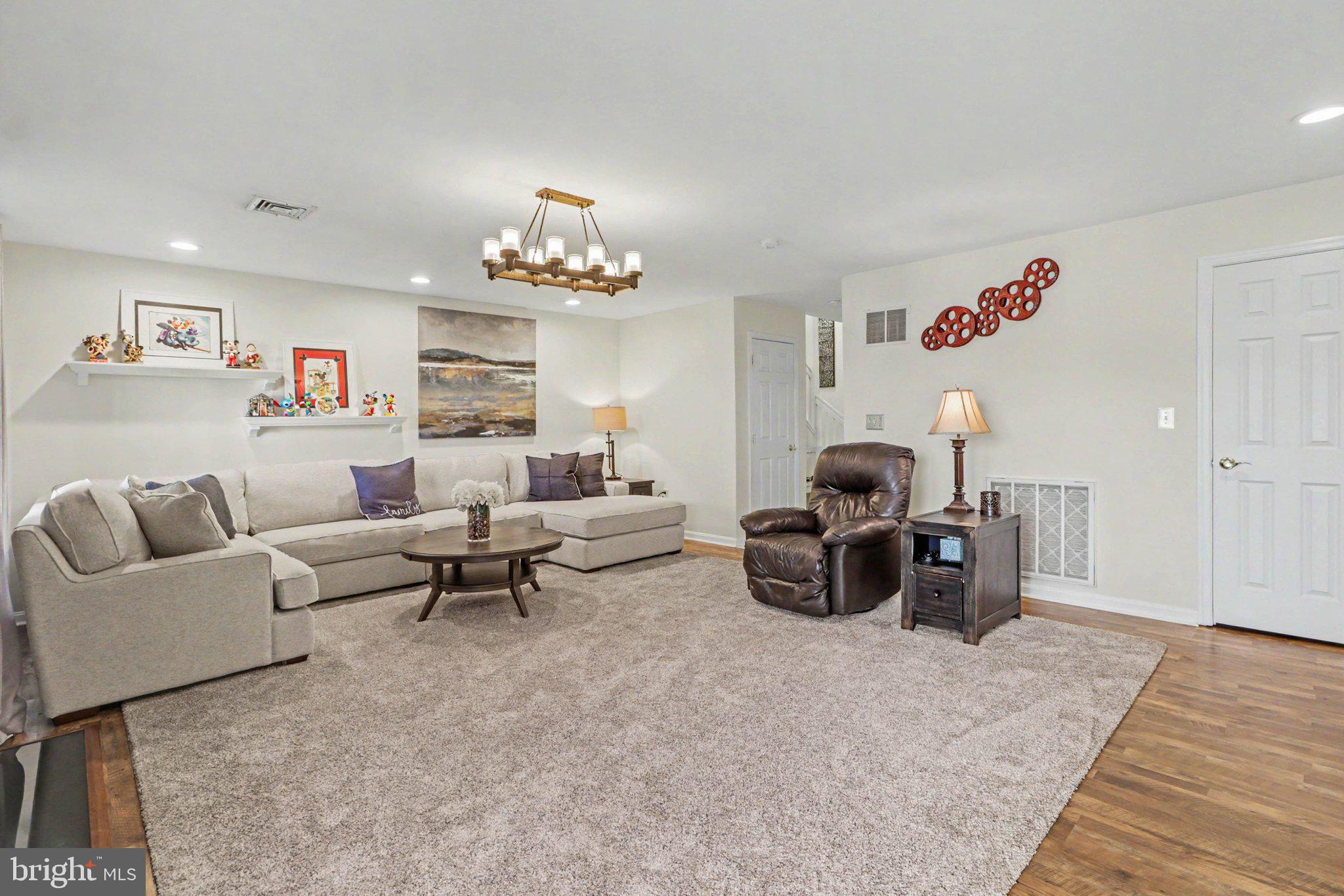 105 HAWK COURT