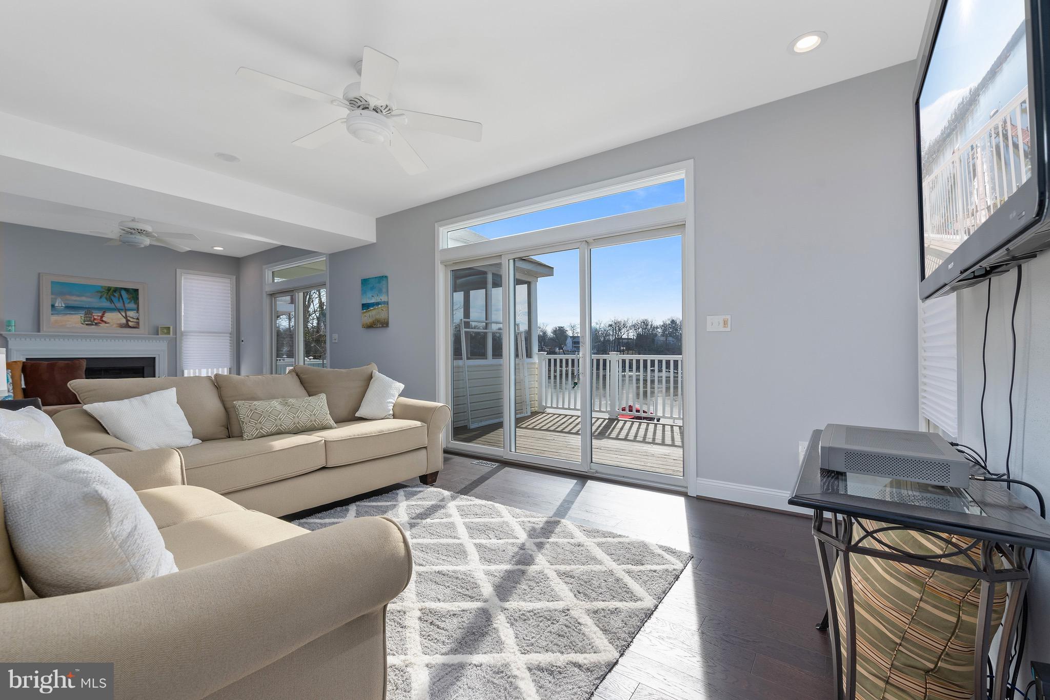 SILVER SANDS - Residential