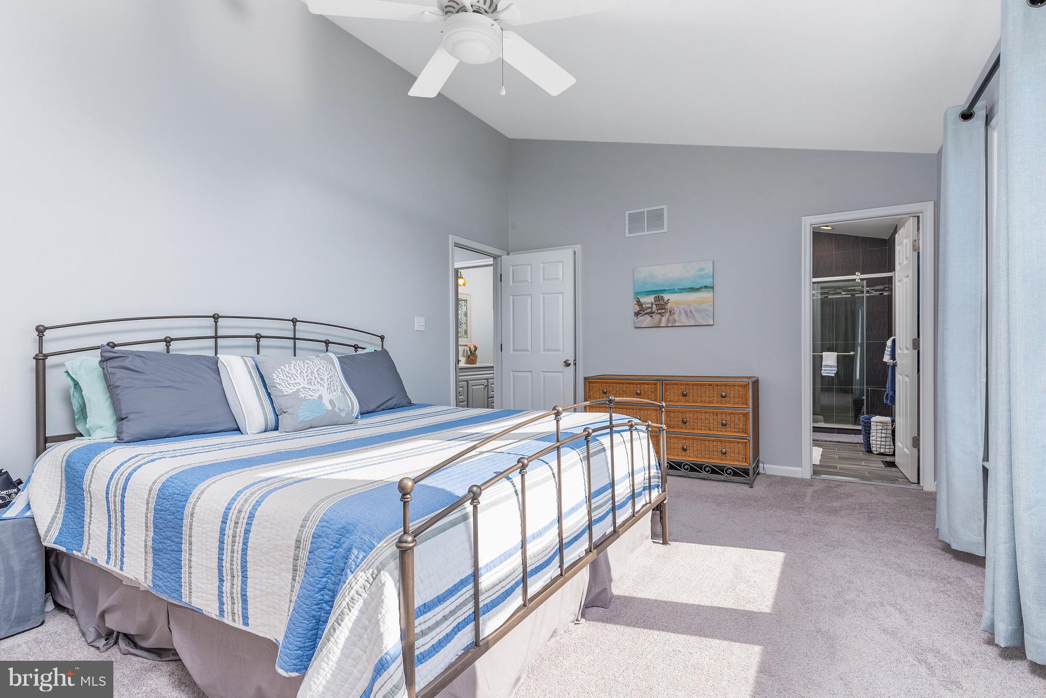 SILVER SANDS - Residential