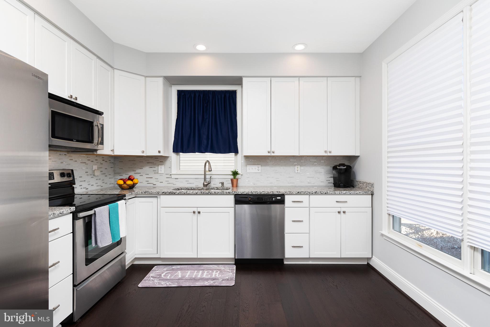 SILVER SANDS - Residential