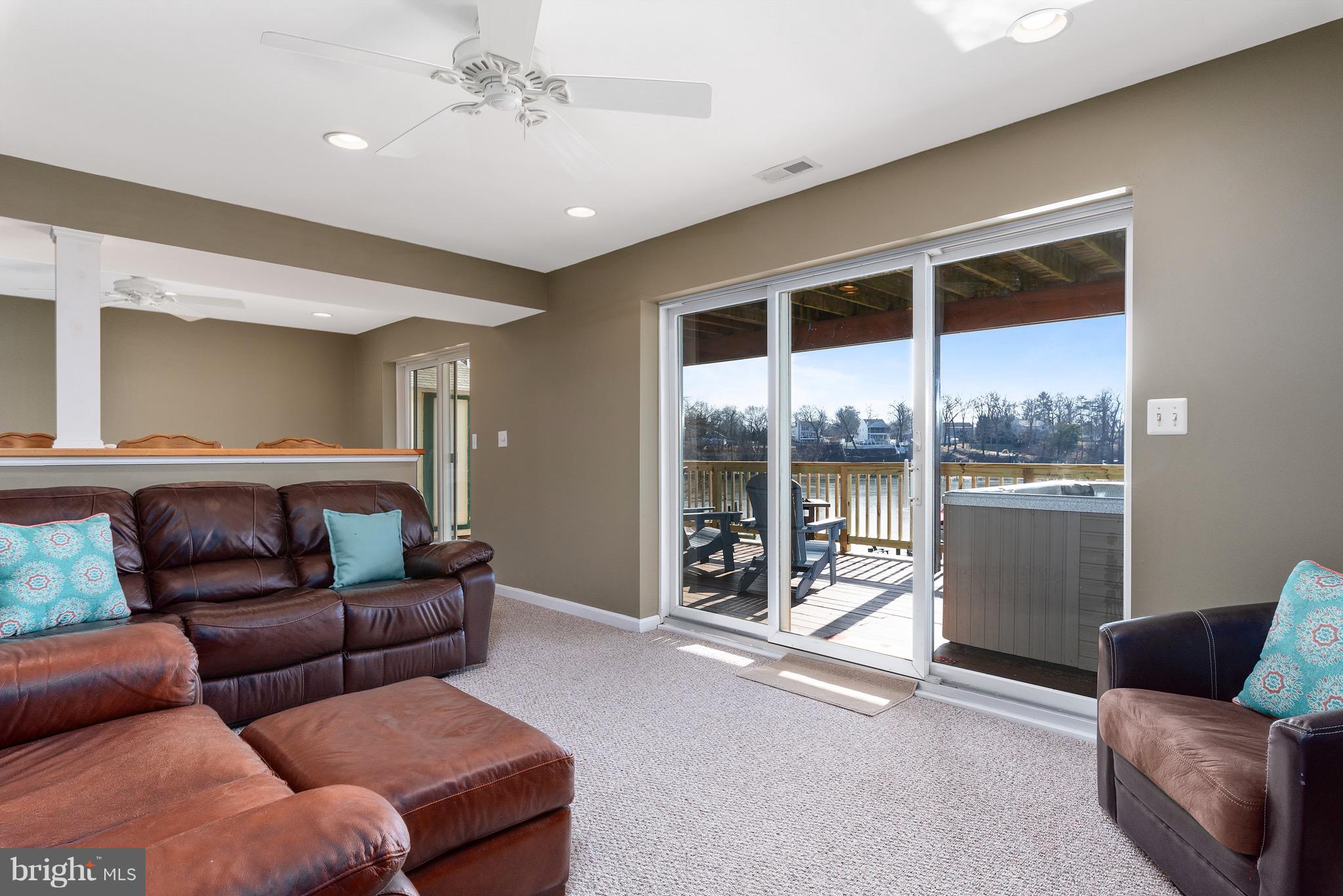 SILVER SANDS - Residential