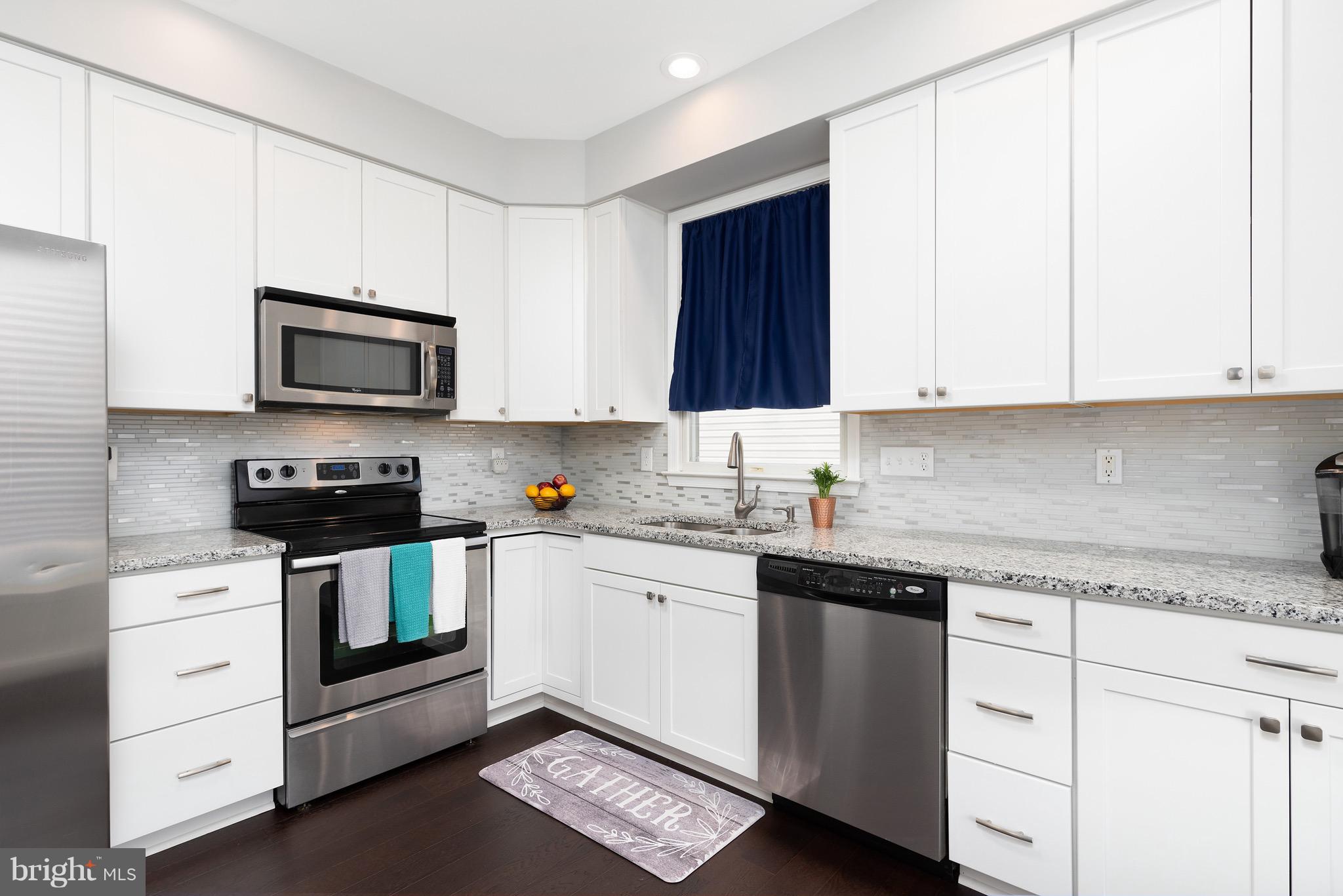 SILVER SANDS - Residential