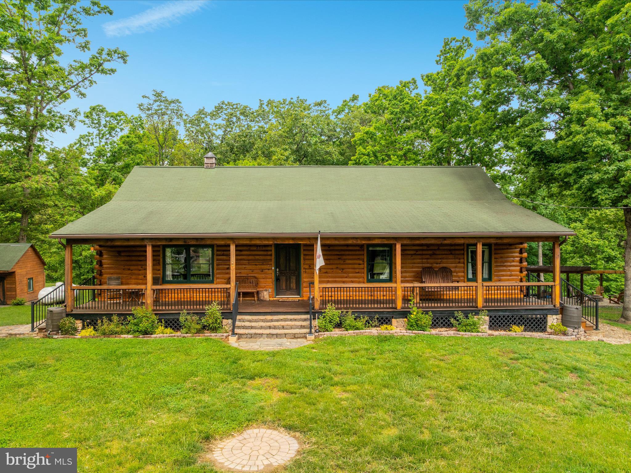 MEADOWOOD ACRES - Residential