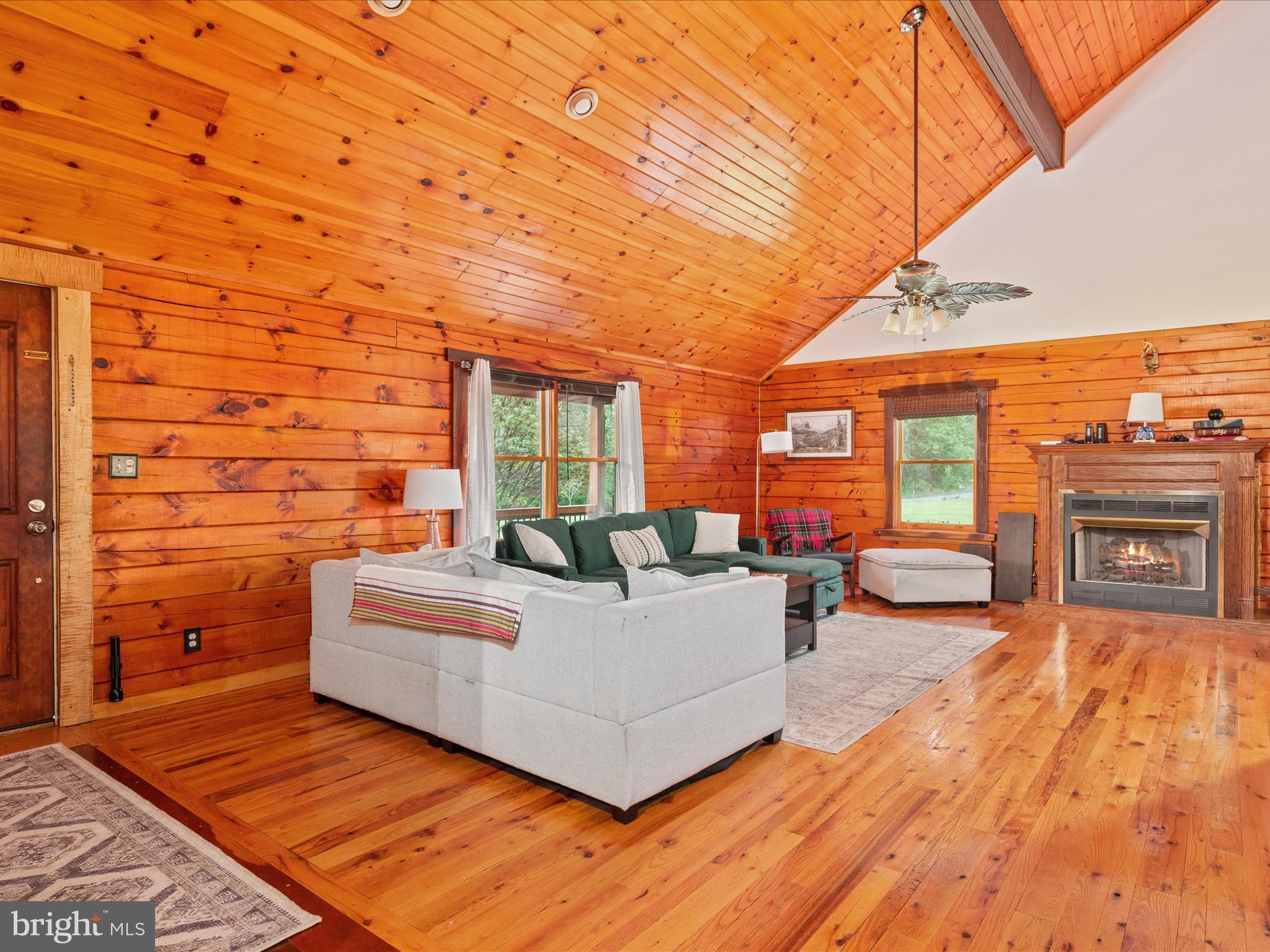 MEADOWOOD ACRES - Residential