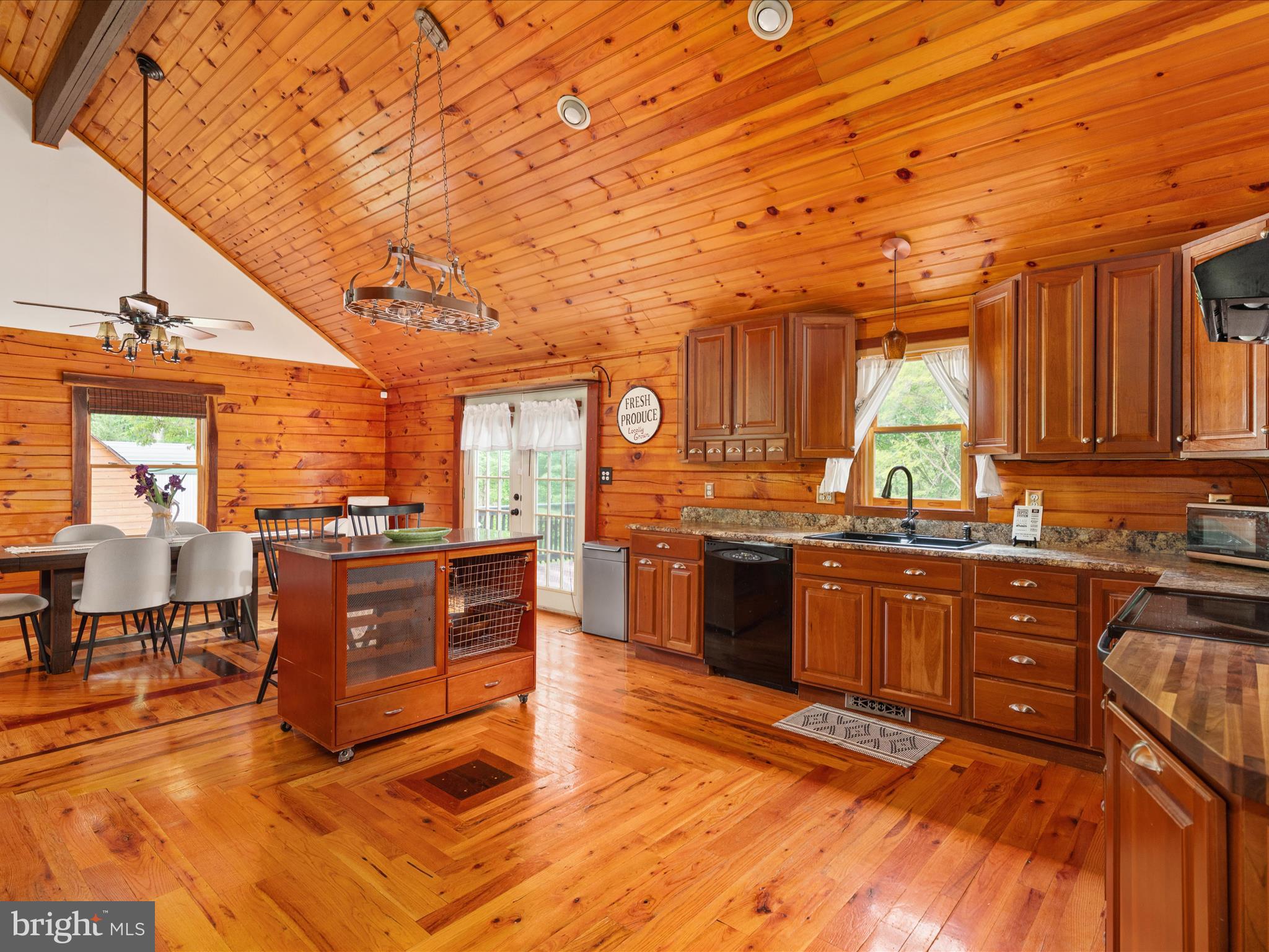 MEADOWOOD ACRES - Residential