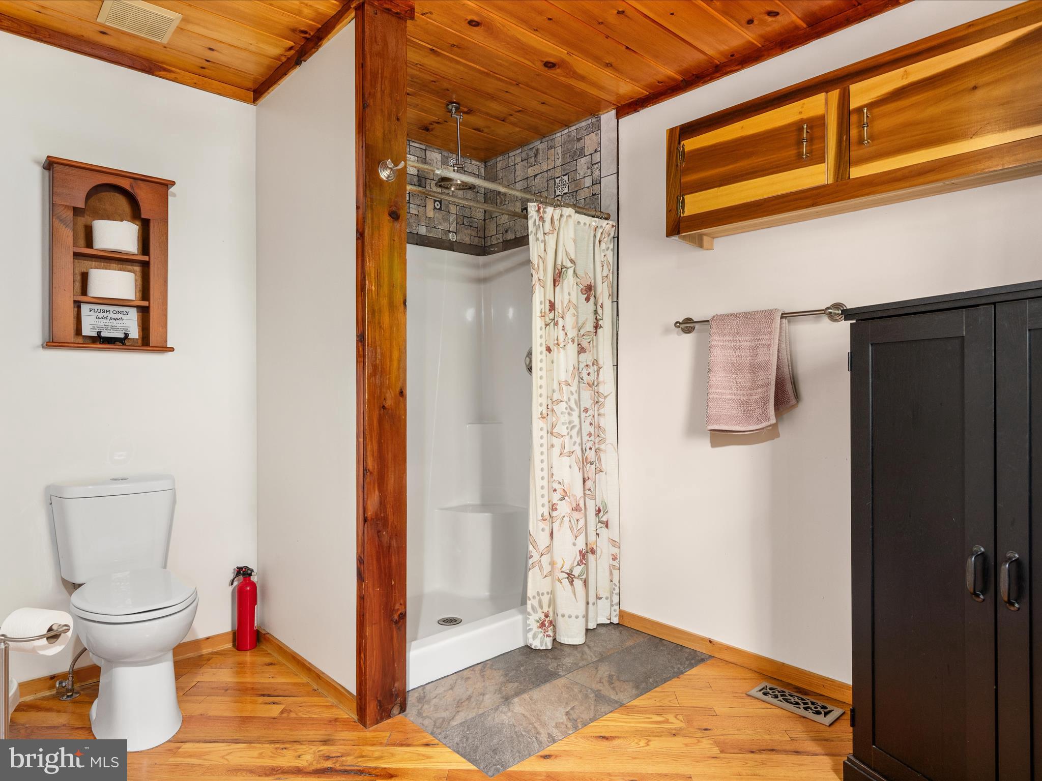 MEADOWOOD ACRES - Residential