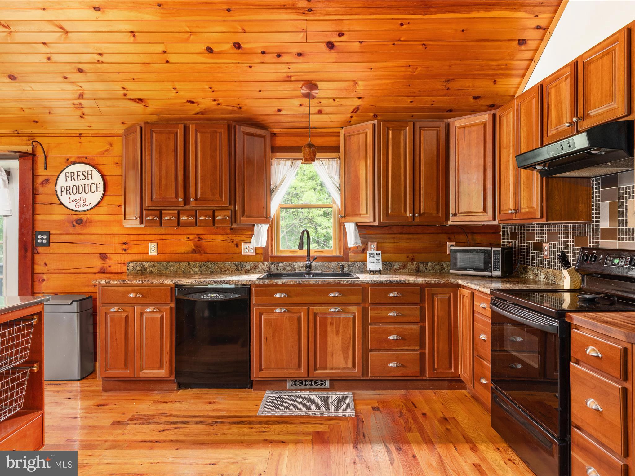 MEADOWOOD ACRES - Residential