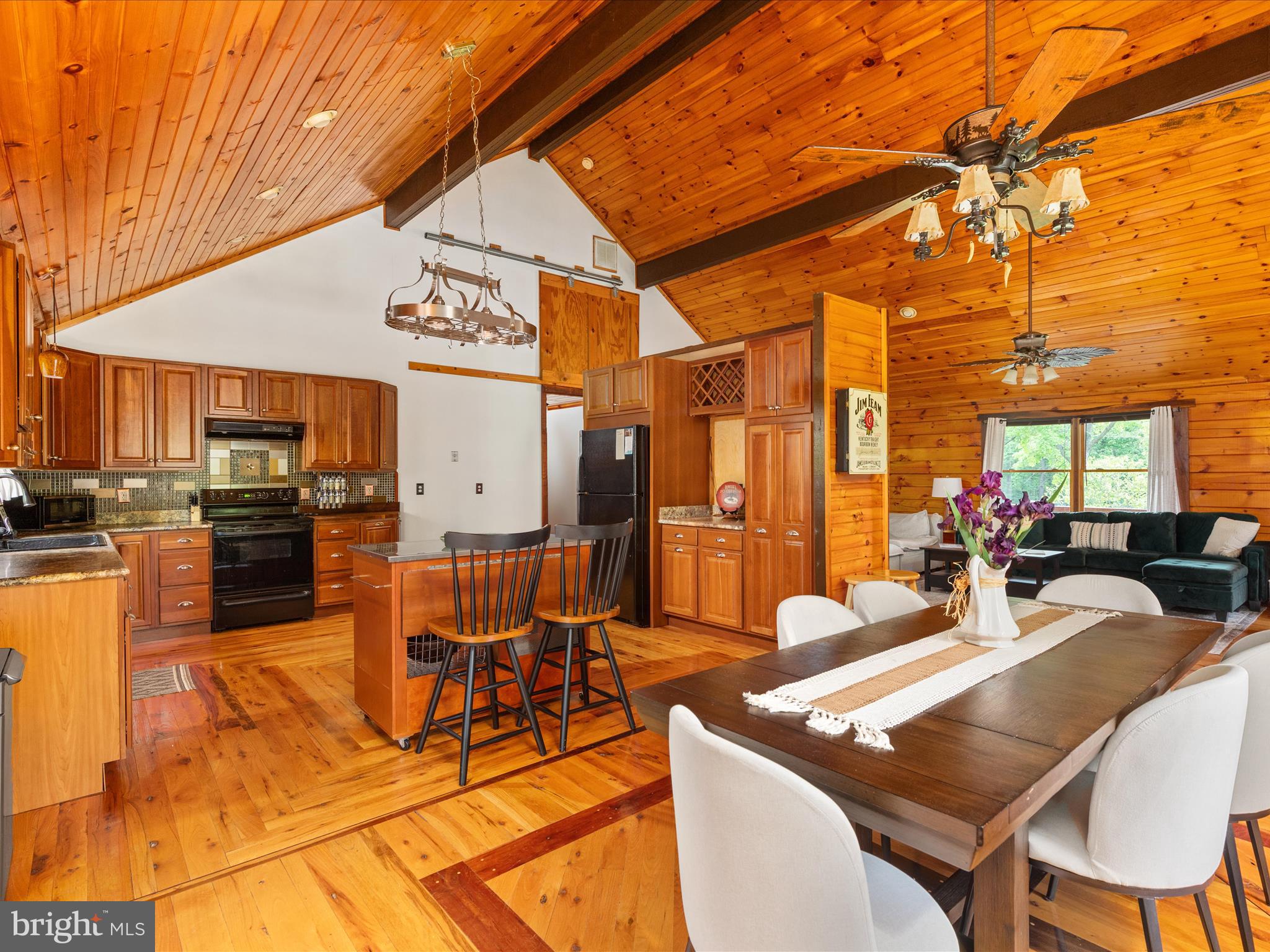 MEADOWOOD ACRES - Residential