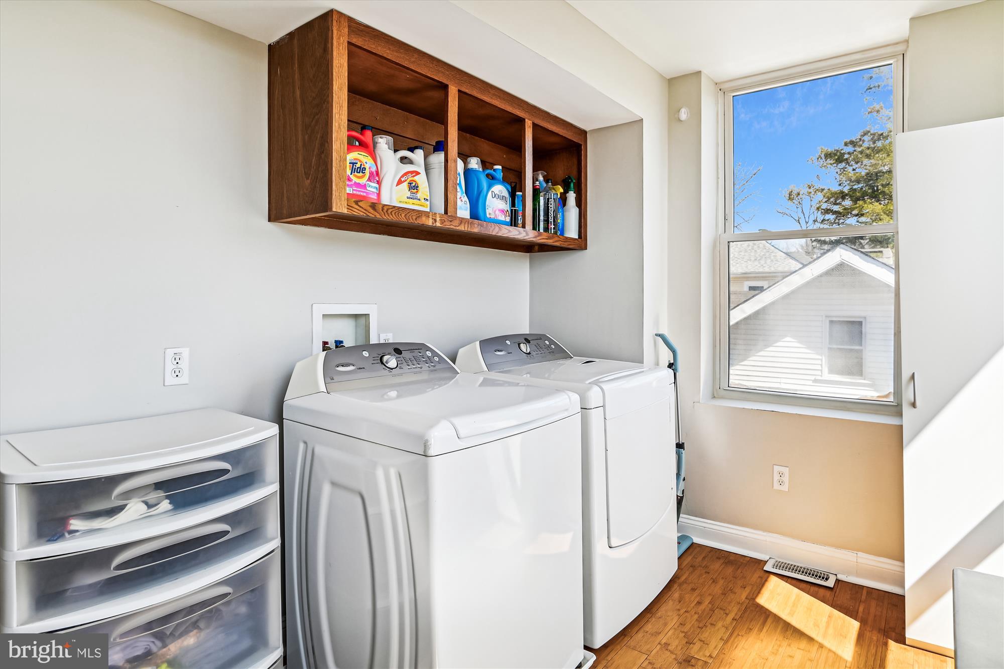 WINDSOR HILLS - Residential