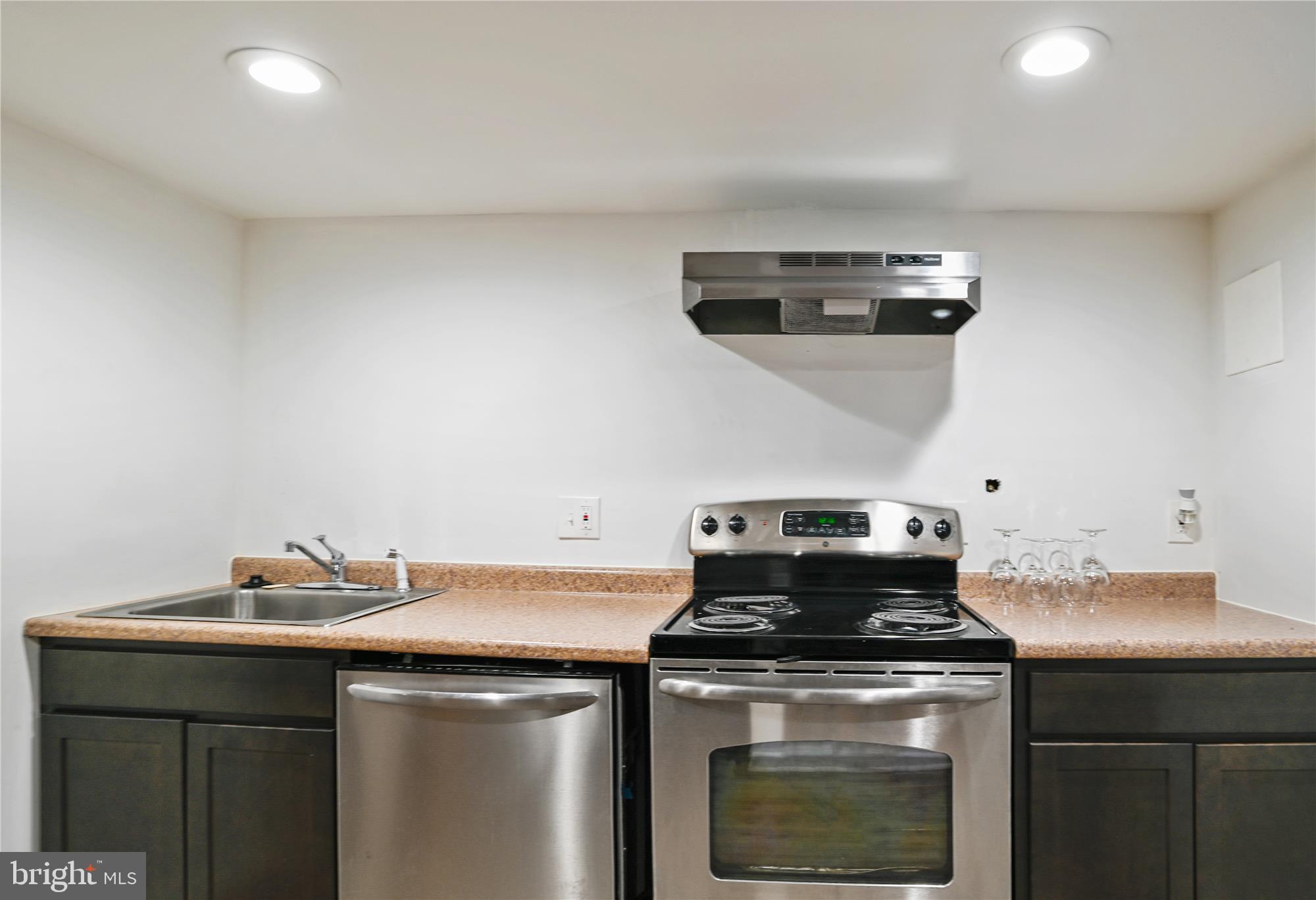 WINDSOR HILLS - Residential