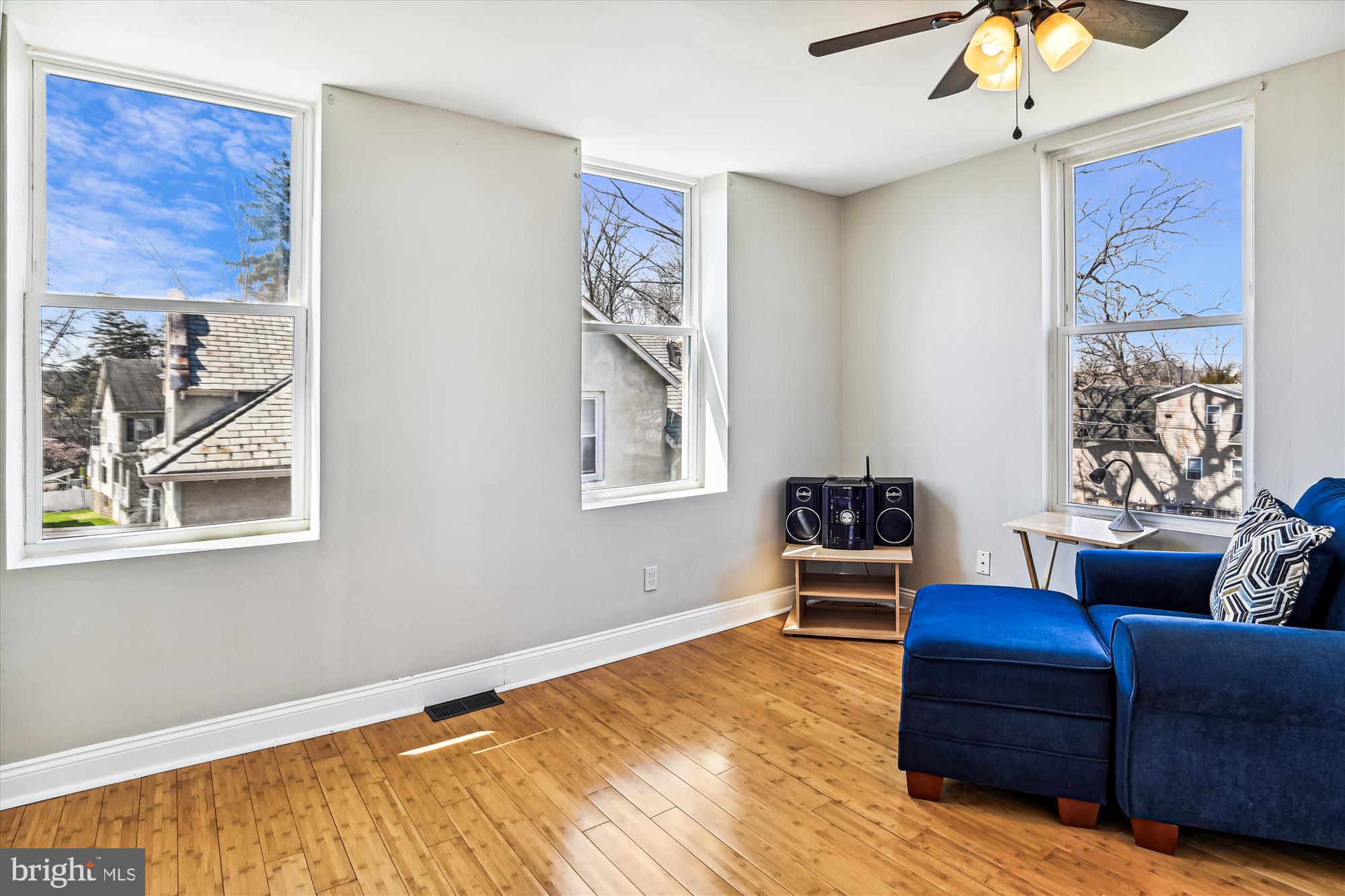 WINDSOR HILLS - Residential