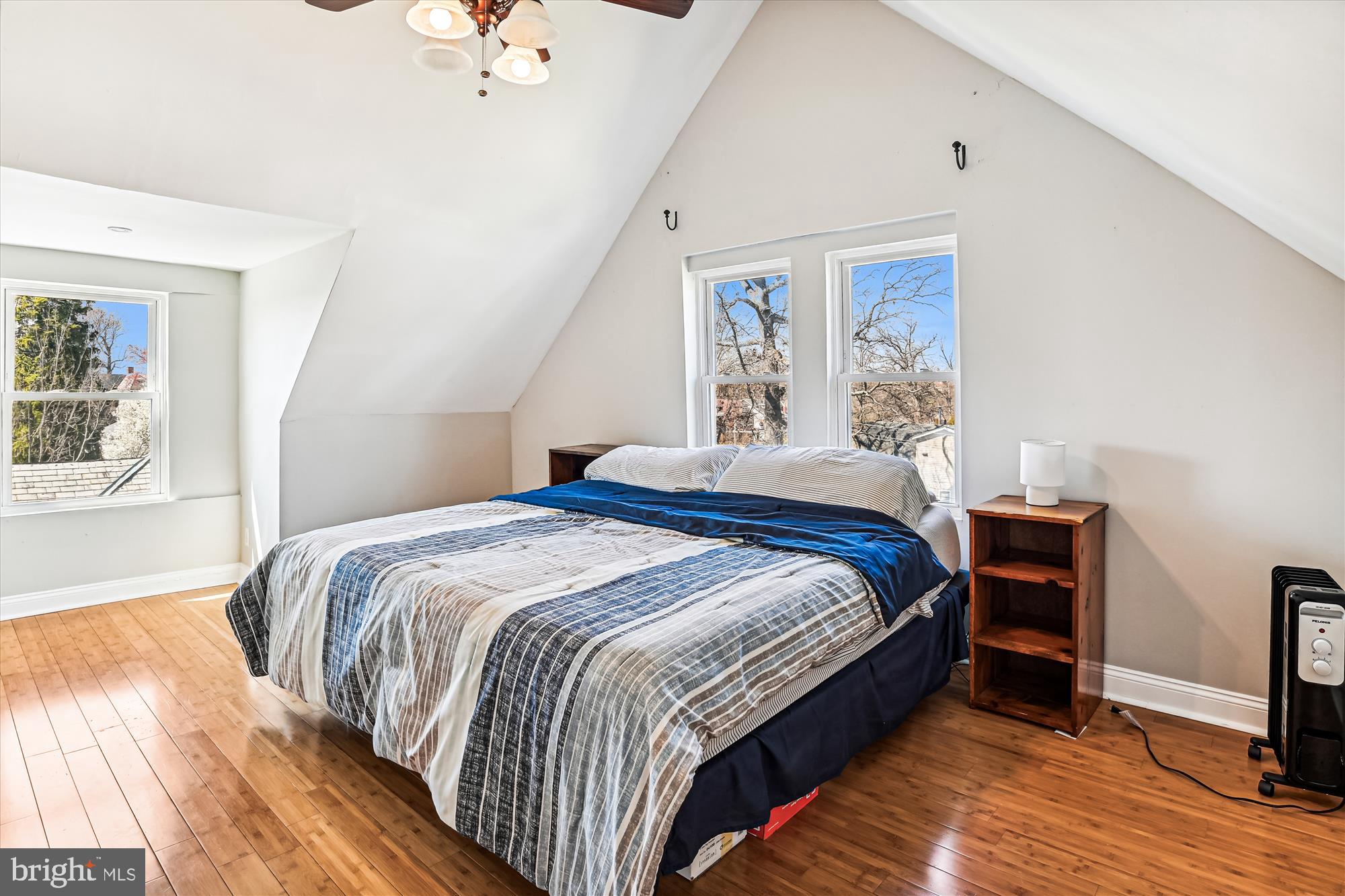 WINDSOR HILLS - Residential