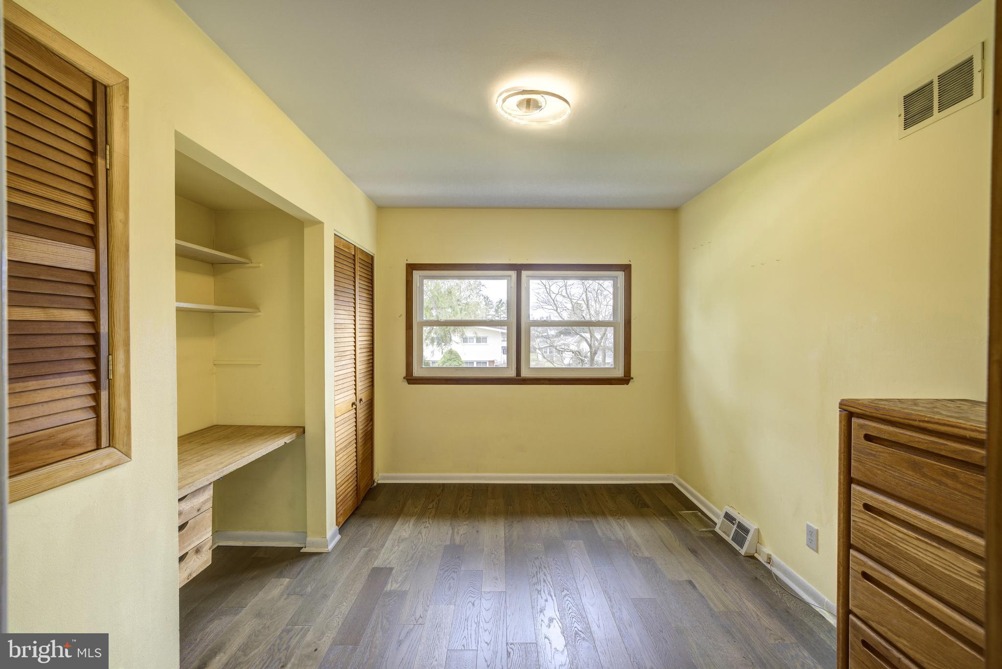 PLYMOUTH PARK - Residential