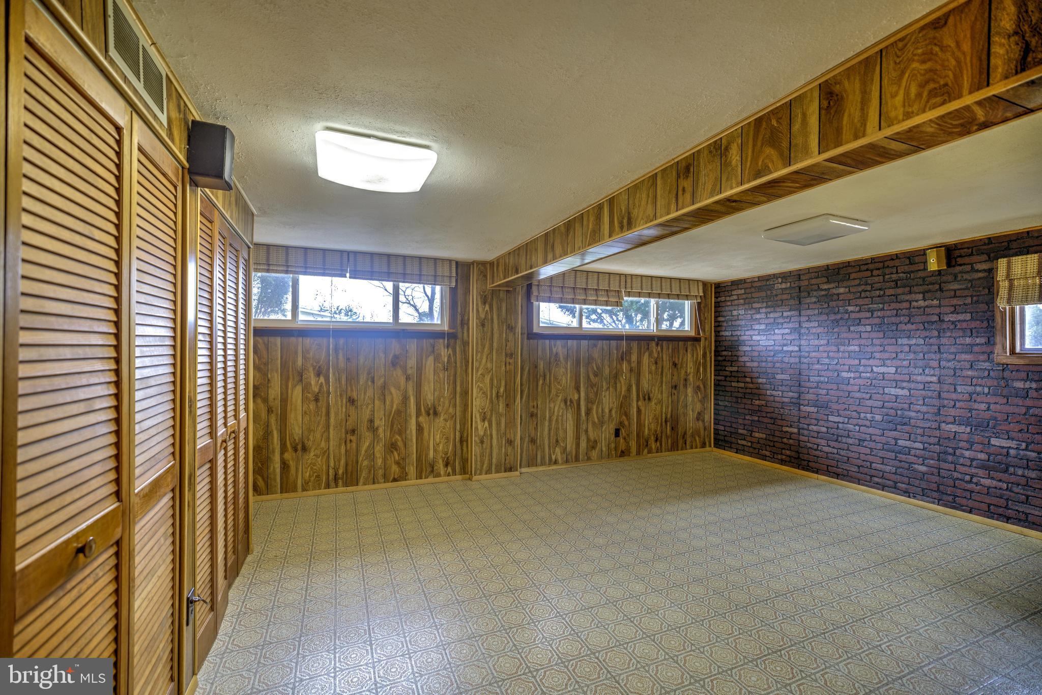 PLYMOUTH PARK - Residential