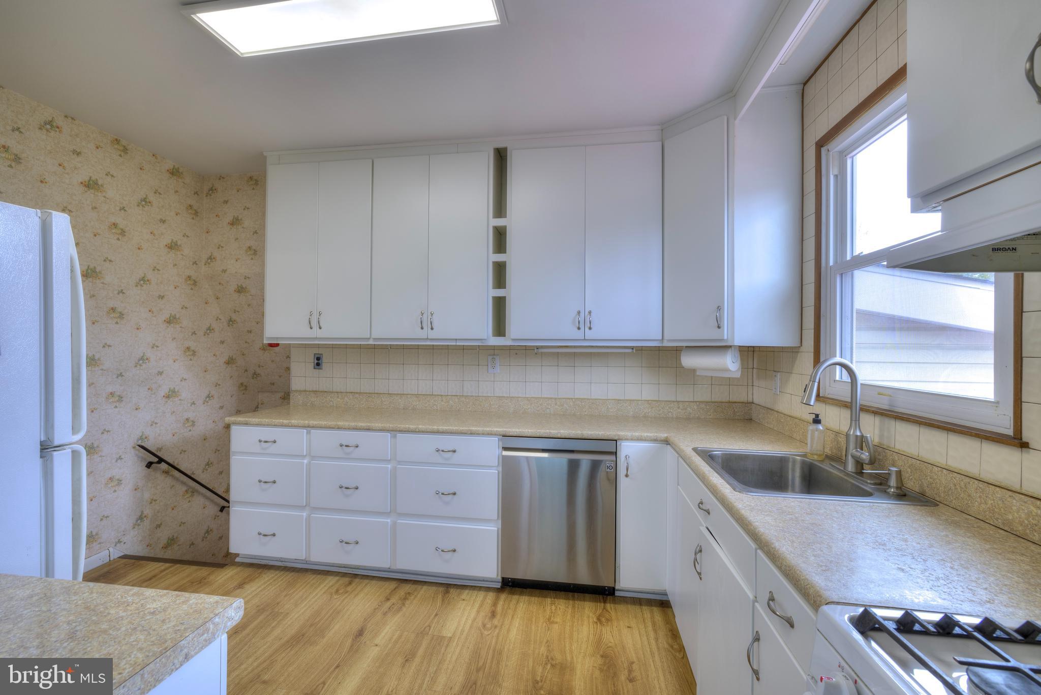 PLYMOUTH PARK - Residential