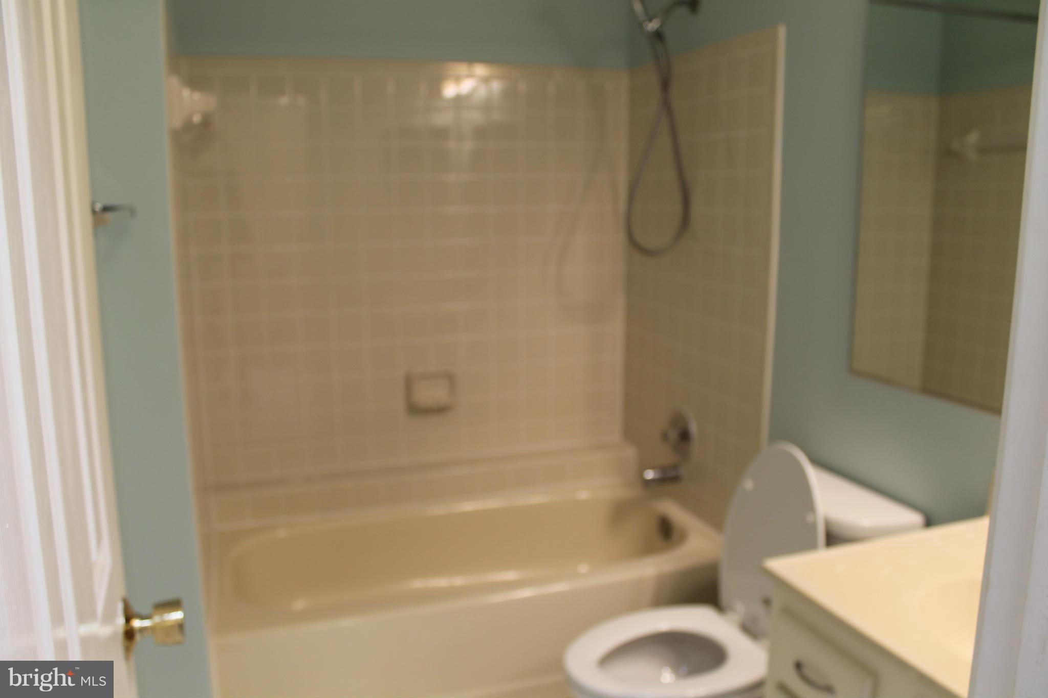 PARK OVERLOOK - Residential Lease