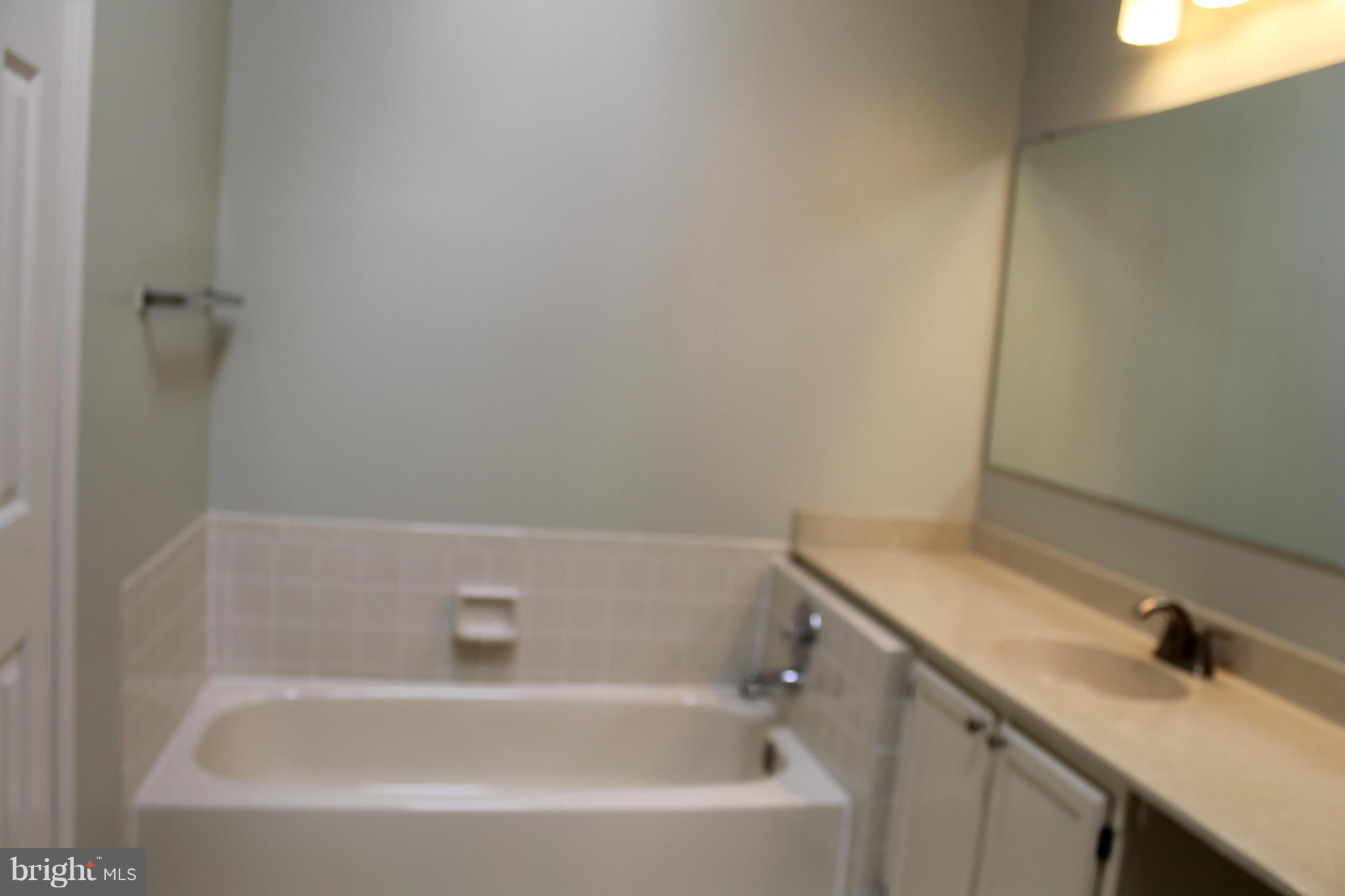 PARK OVERLOOK - Residential Lease