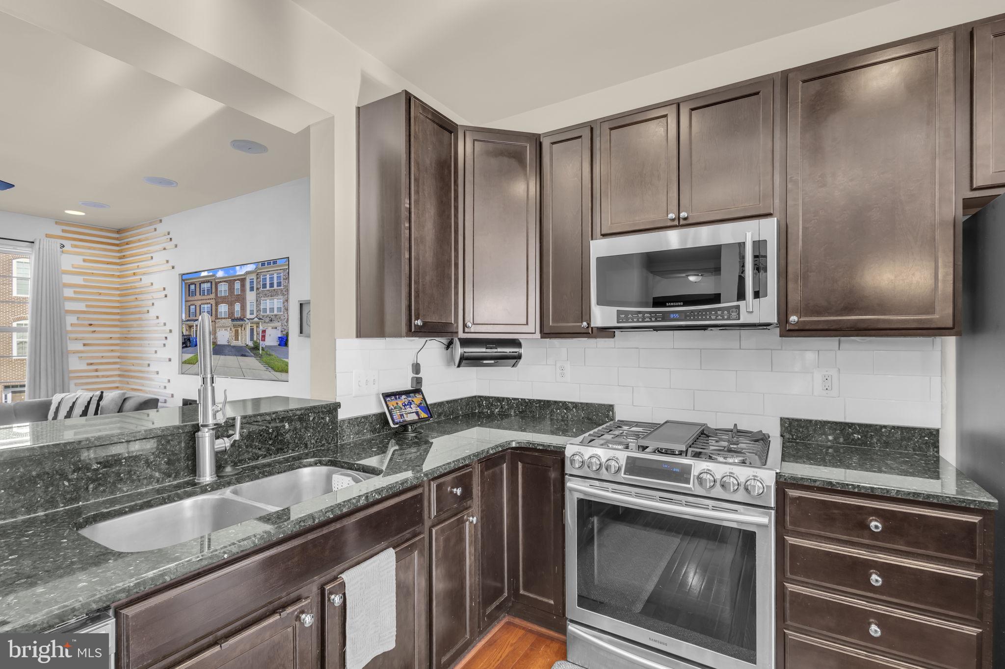 3536 PIPESTONE PLACE