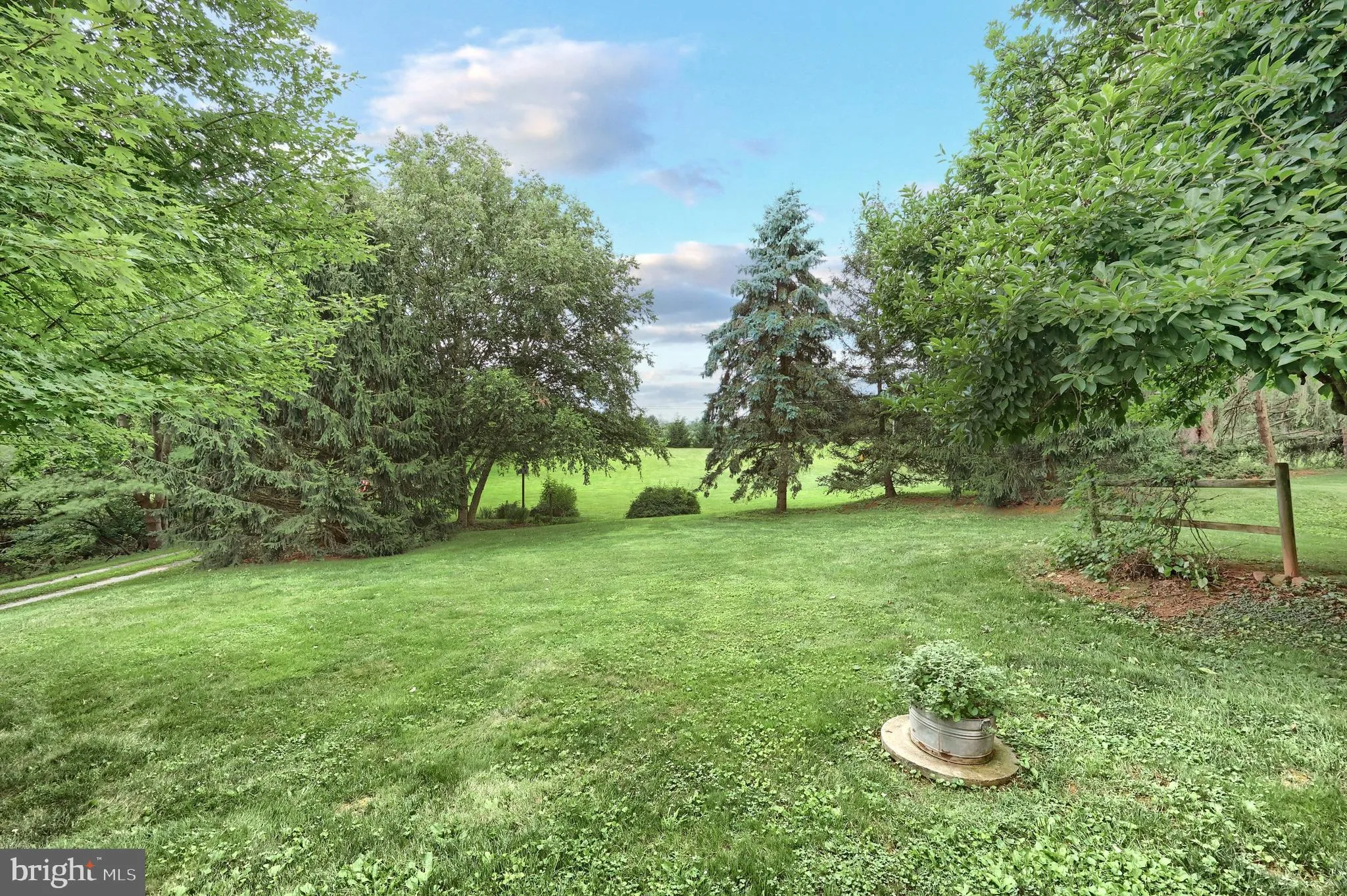 Manchester, Pennsylvania 17345, United States, 4 Bedrooms Bedrooms, ,2 BathroomsBathrooms,Residential,Active,184938