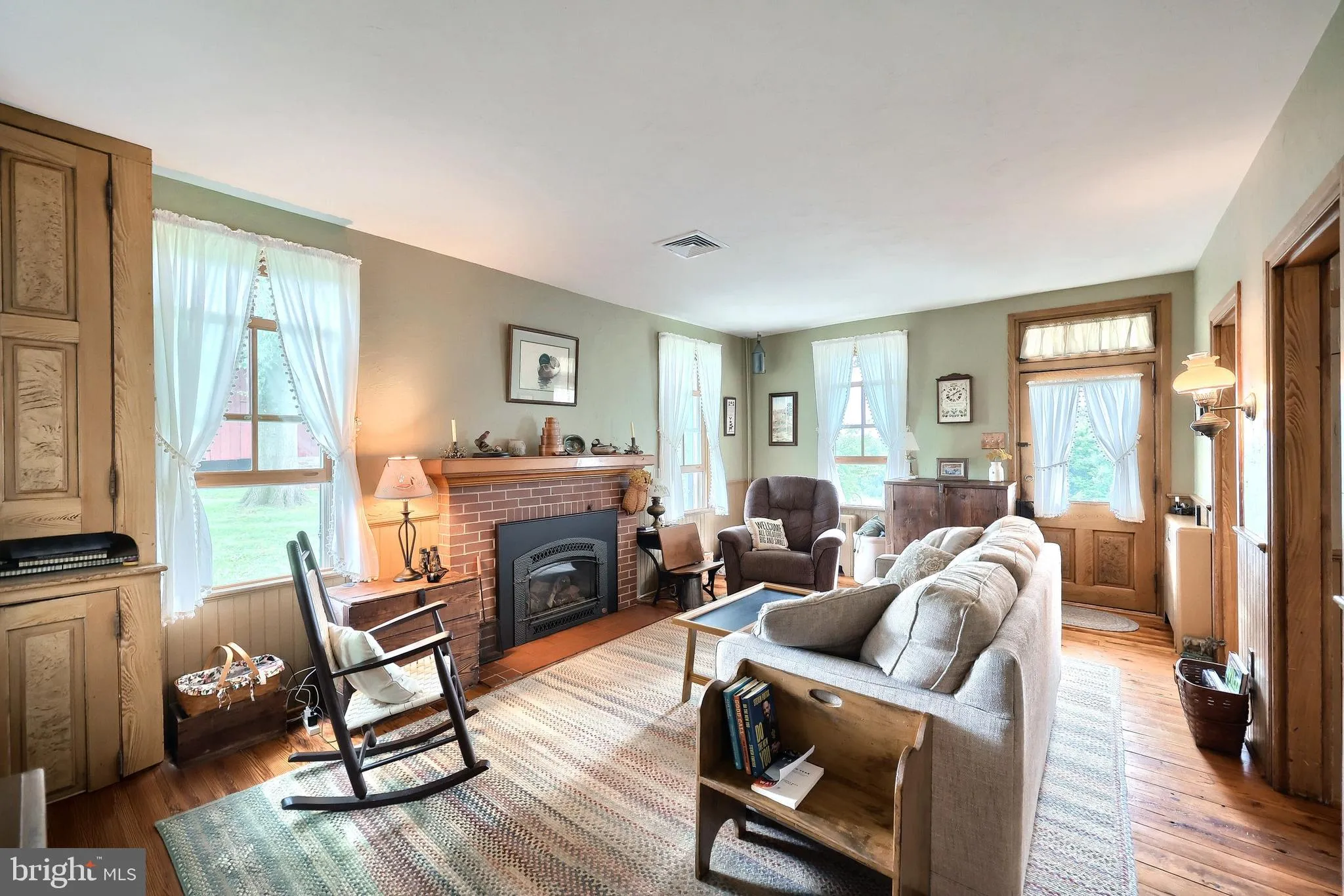 Manchester, Pennsylvania 17345, United States, 4 Bedrooms Bedrooms, ,2 BathroomsBathrooms,Residential,Active,184938