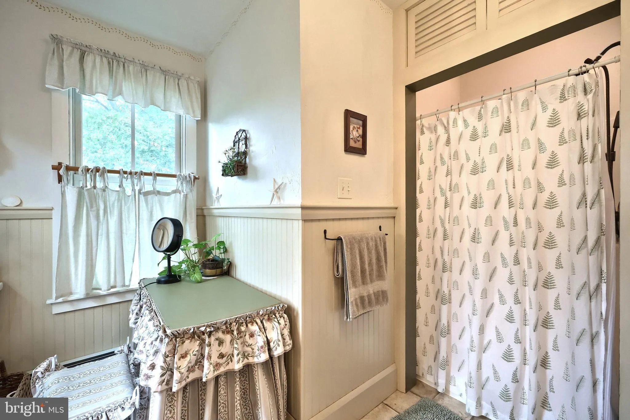 Manchester, Pennsylvania 17345, United States, 4 Bedrooms Bedrooms, ,2 BathroomsBathrooms,Residential,Active,184938