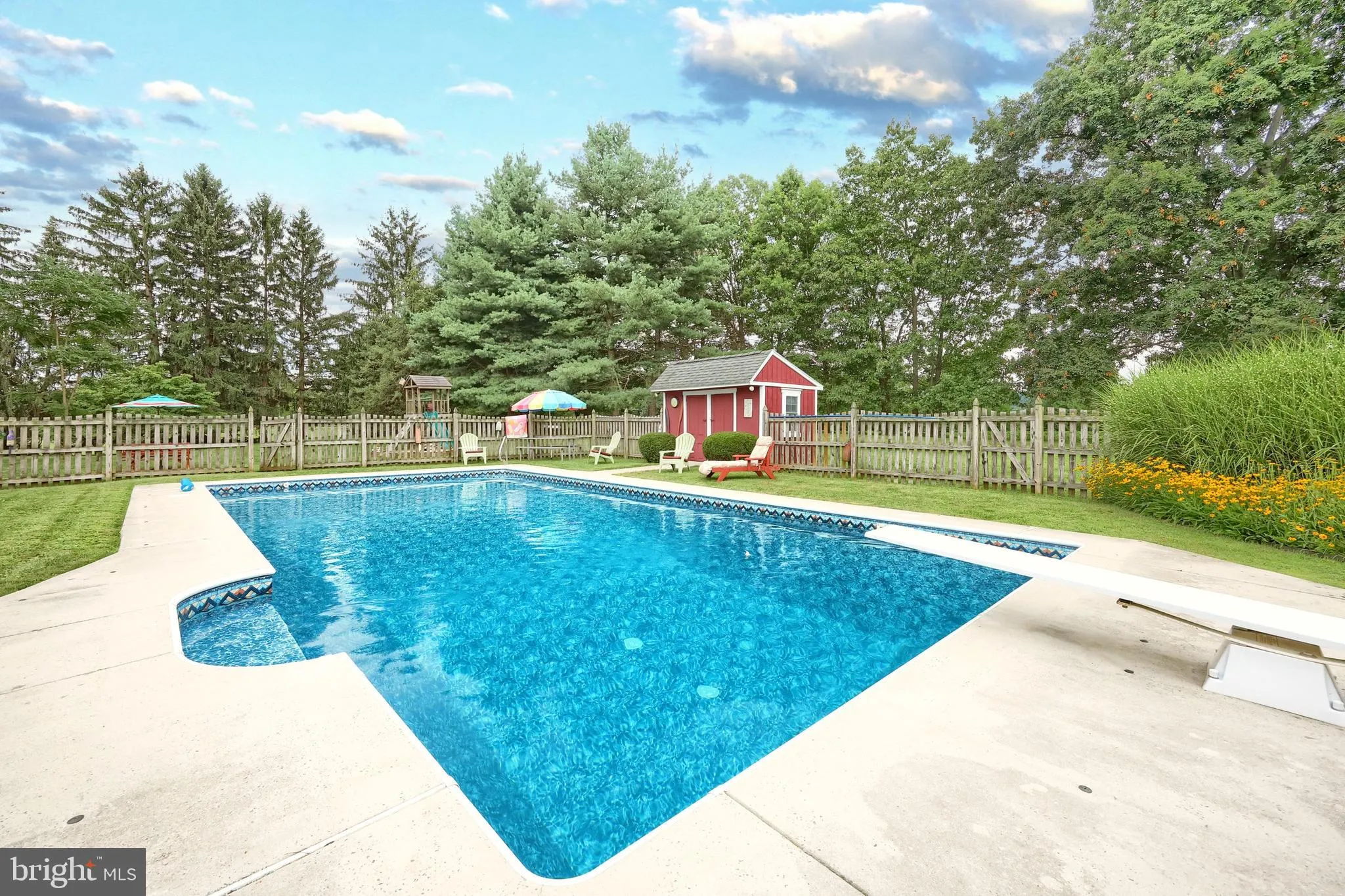 Manchester, Pennsylvania 17345, United States, 4 Bedrooms Bedrooms, ,2 BathroomsBathrooms,Residential,Active,184938