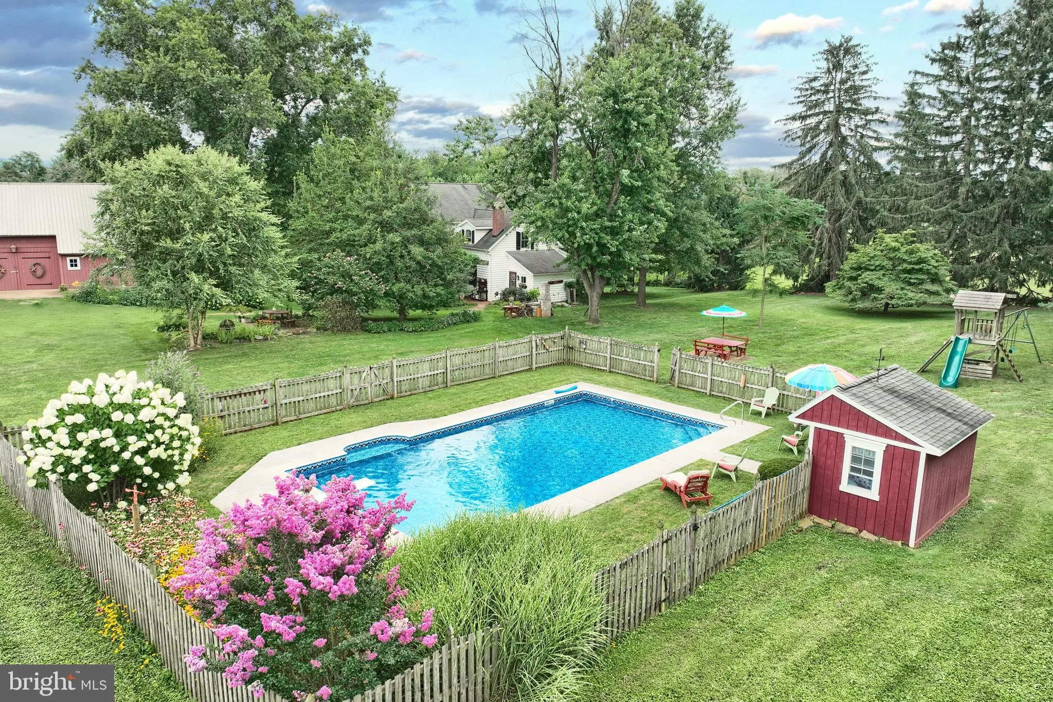 Manchester, Pennsylvania 17345, United States, 4 Bedrooms Bedrooms, ,2 BathroomsBathrooms,Residential,Active,184938