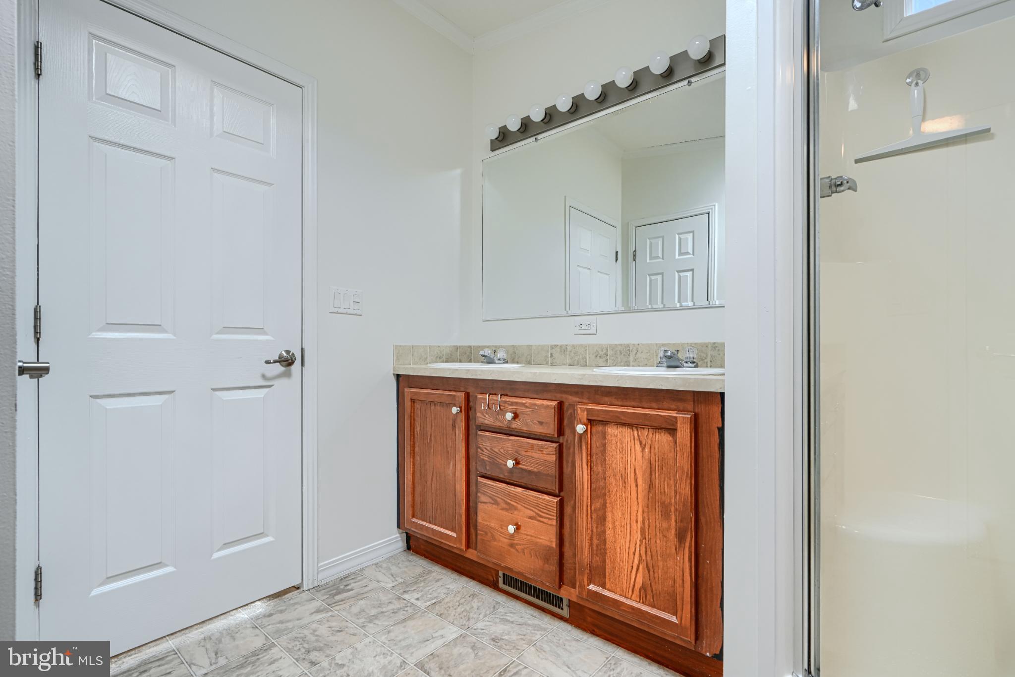 WILLIAMS ESTATES - Residential