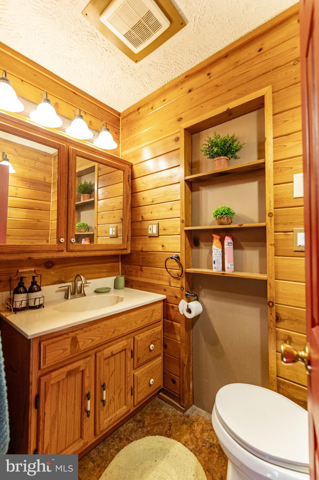 POCONO COUNTRY PLACE - Residential