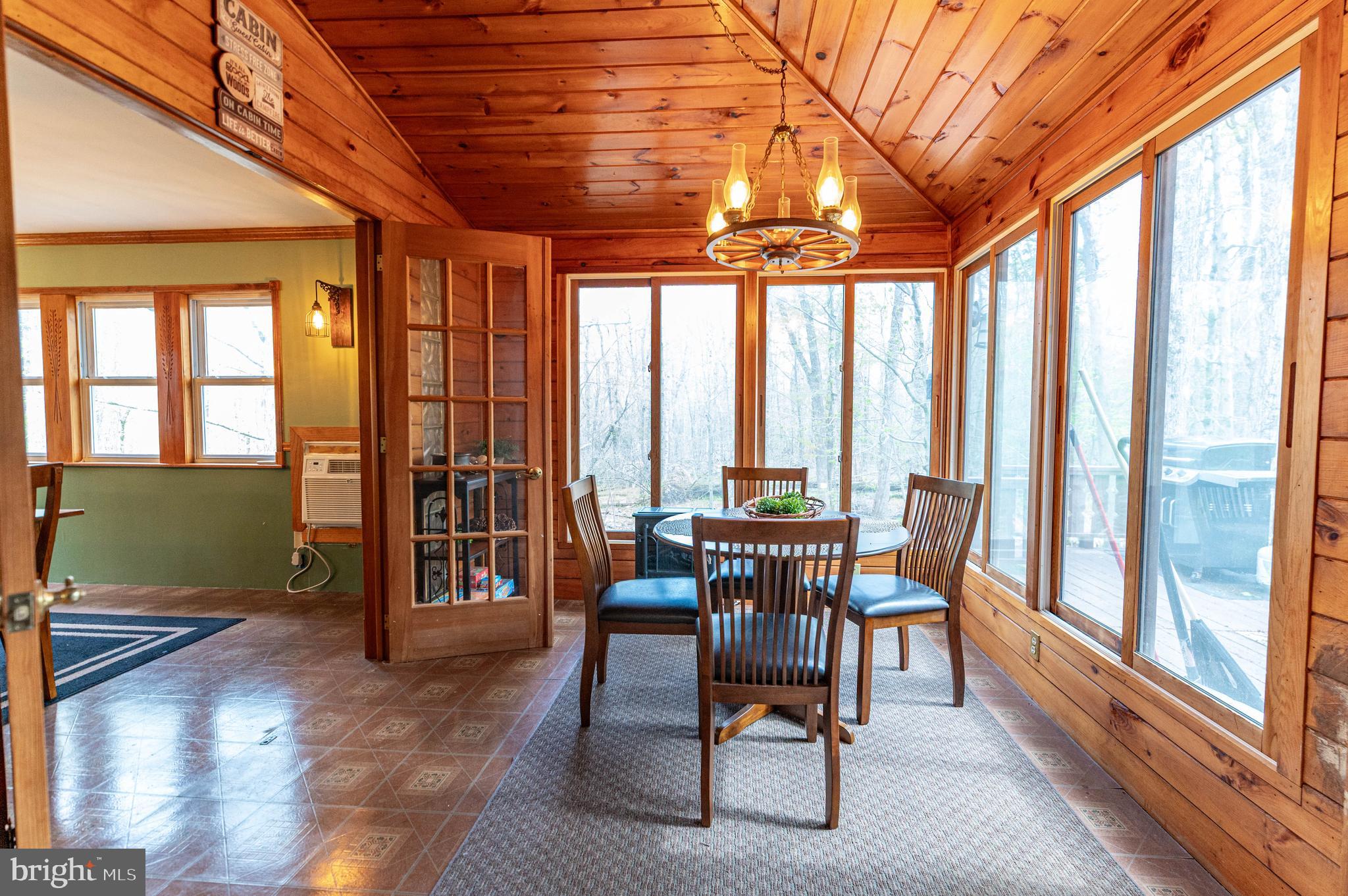 POCONO COUNTRY PLACE - Residential