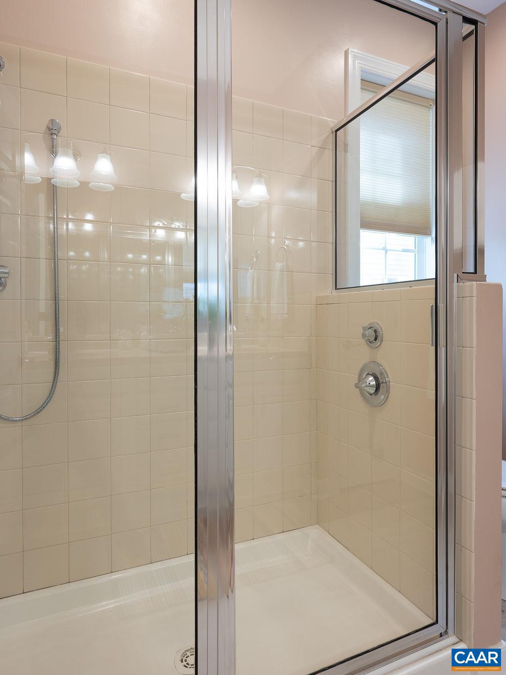 REDFIELDS - Residential