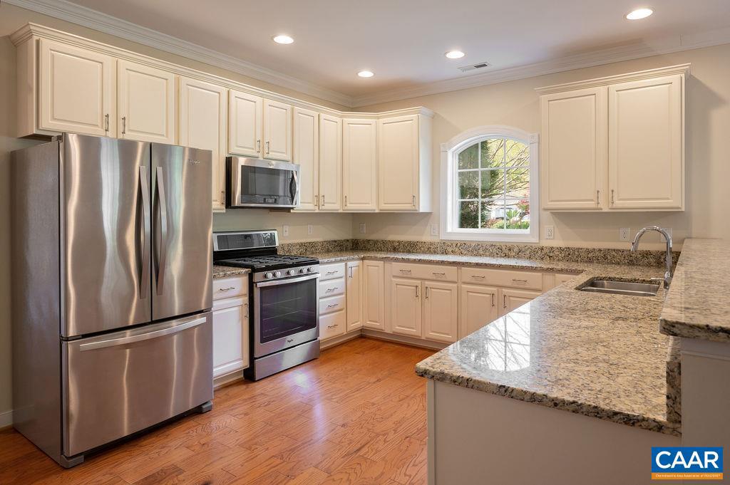 REDFIELDS - Residential