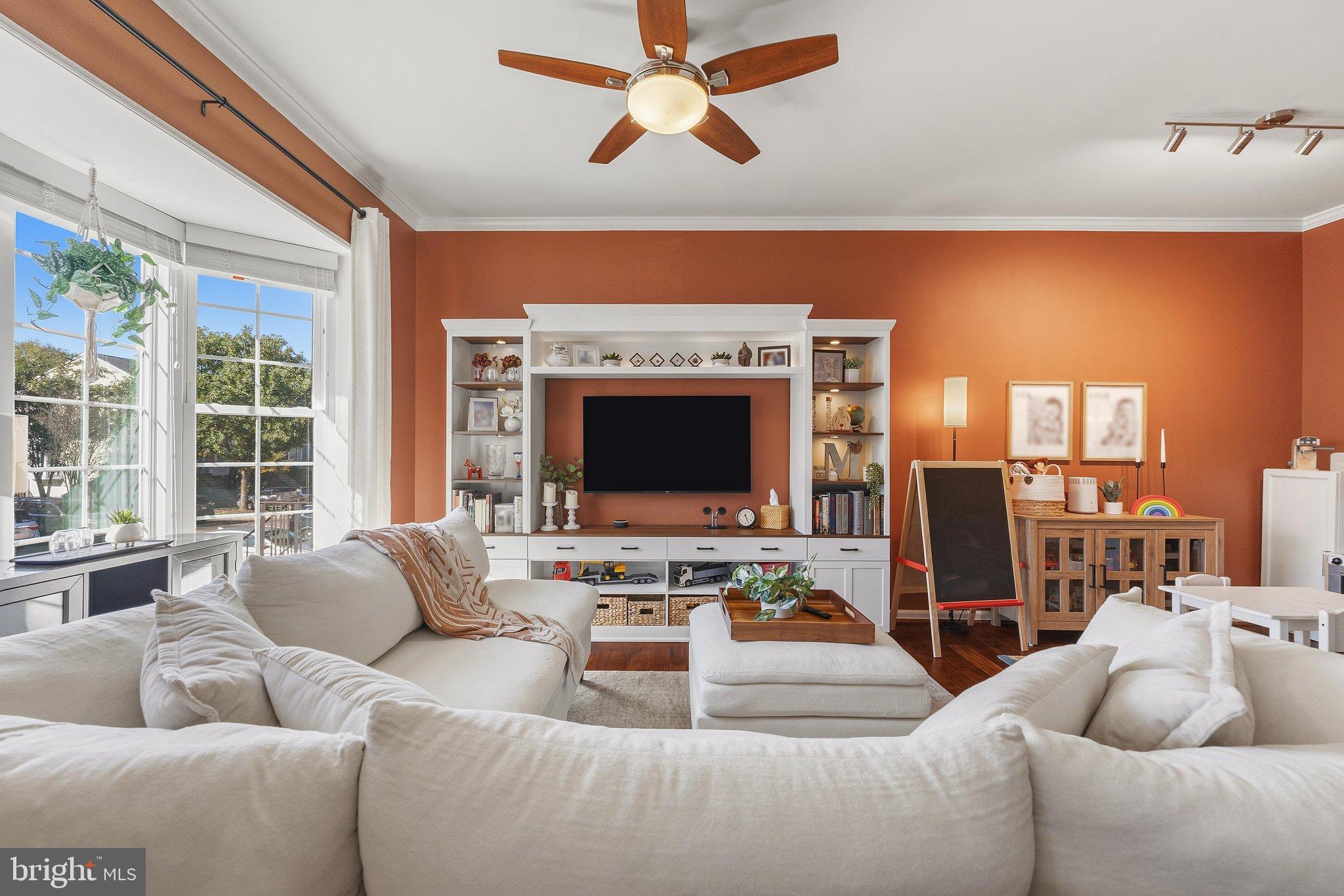 2402 OLD MYSTIC COURT