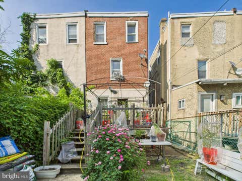 Townhouse For Sale - 1812 W Erie Avenue<br/> PHILADELPHIA, PA 19140