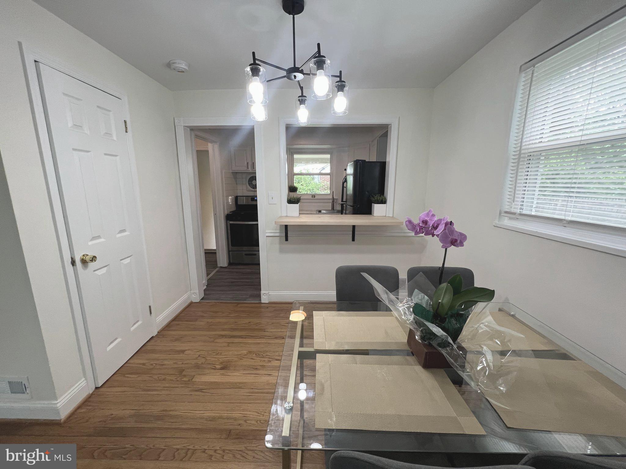 CONNECTICUT AVENUE ESTATES - Residential Lease