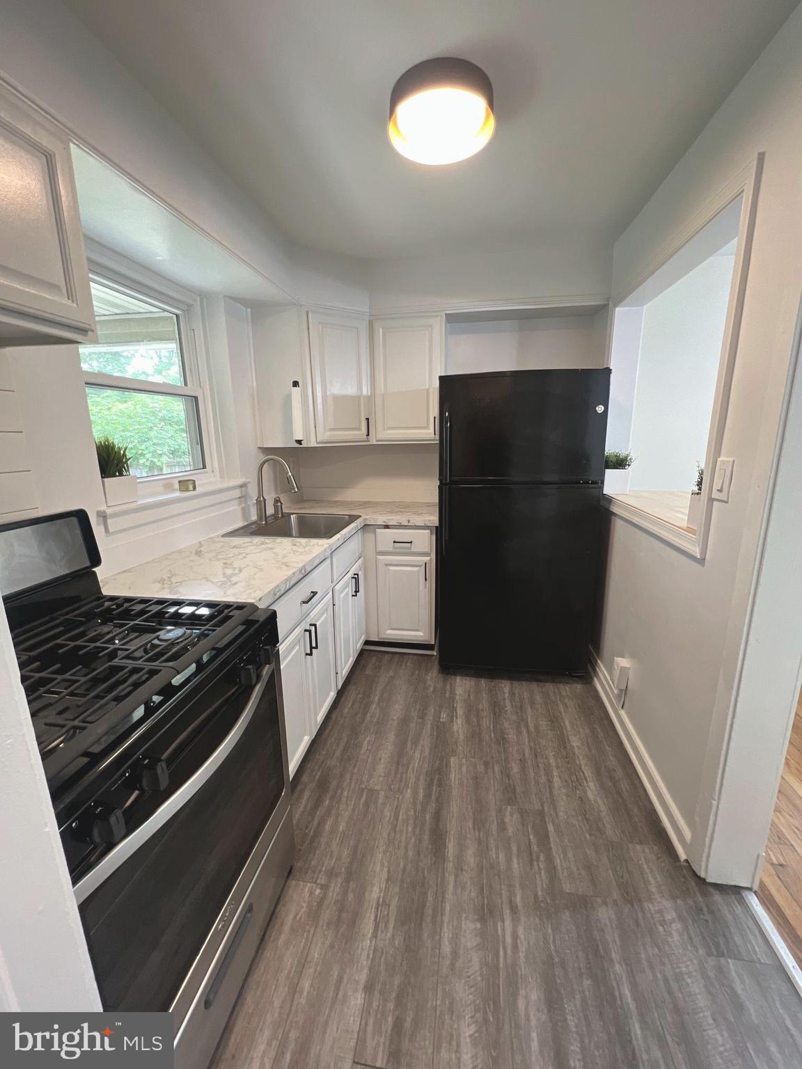 CONNECTICUT AVENUE ESTATES - Residential Lease