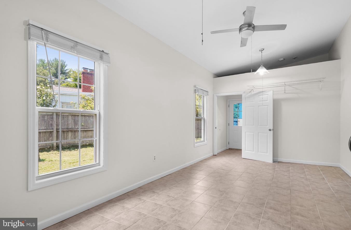 CONNECTICUT AVENUE ESTATES - Residential Lease