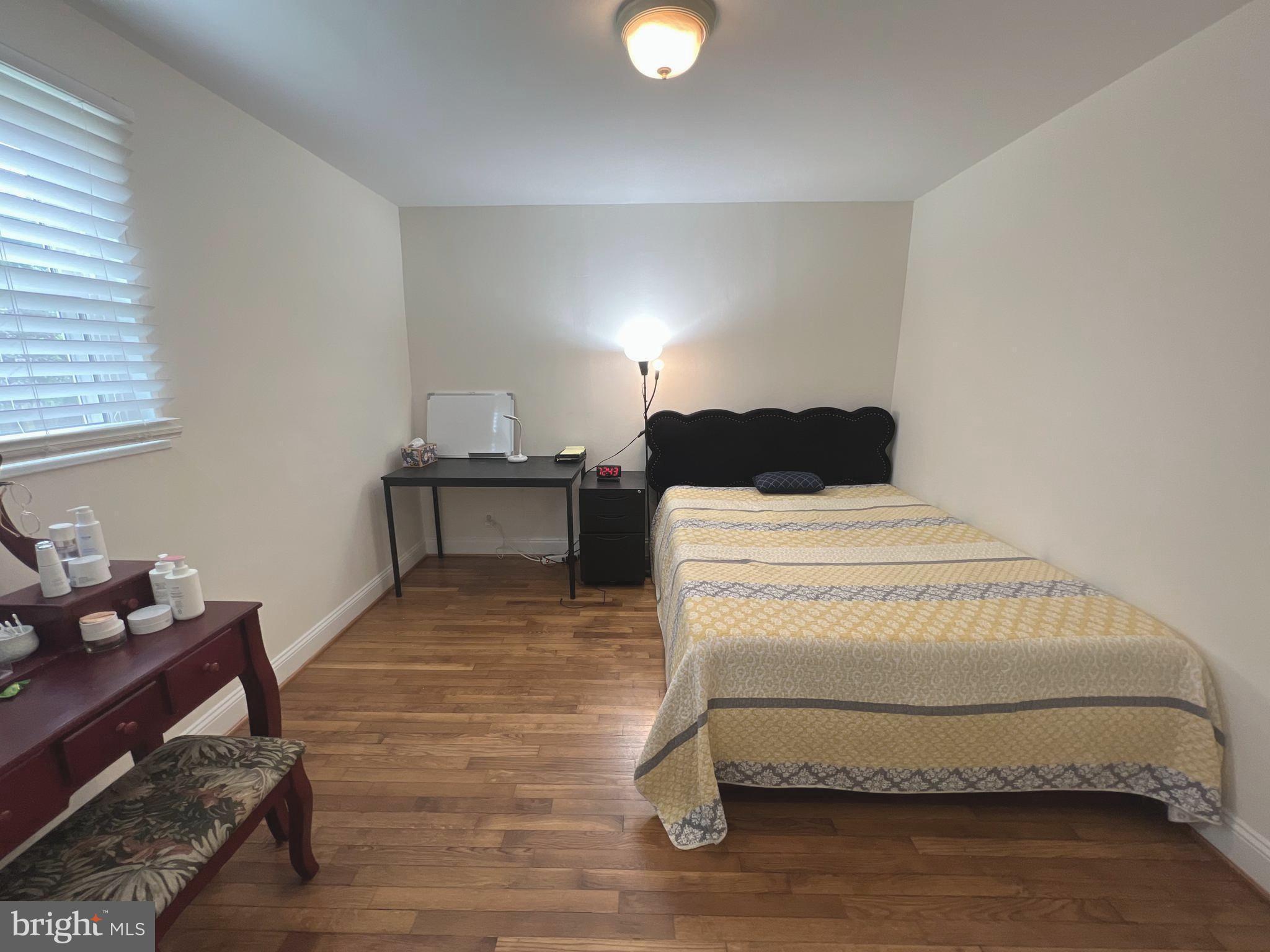 CONNECTICUT AVENUE ESTATES - Residential Lease