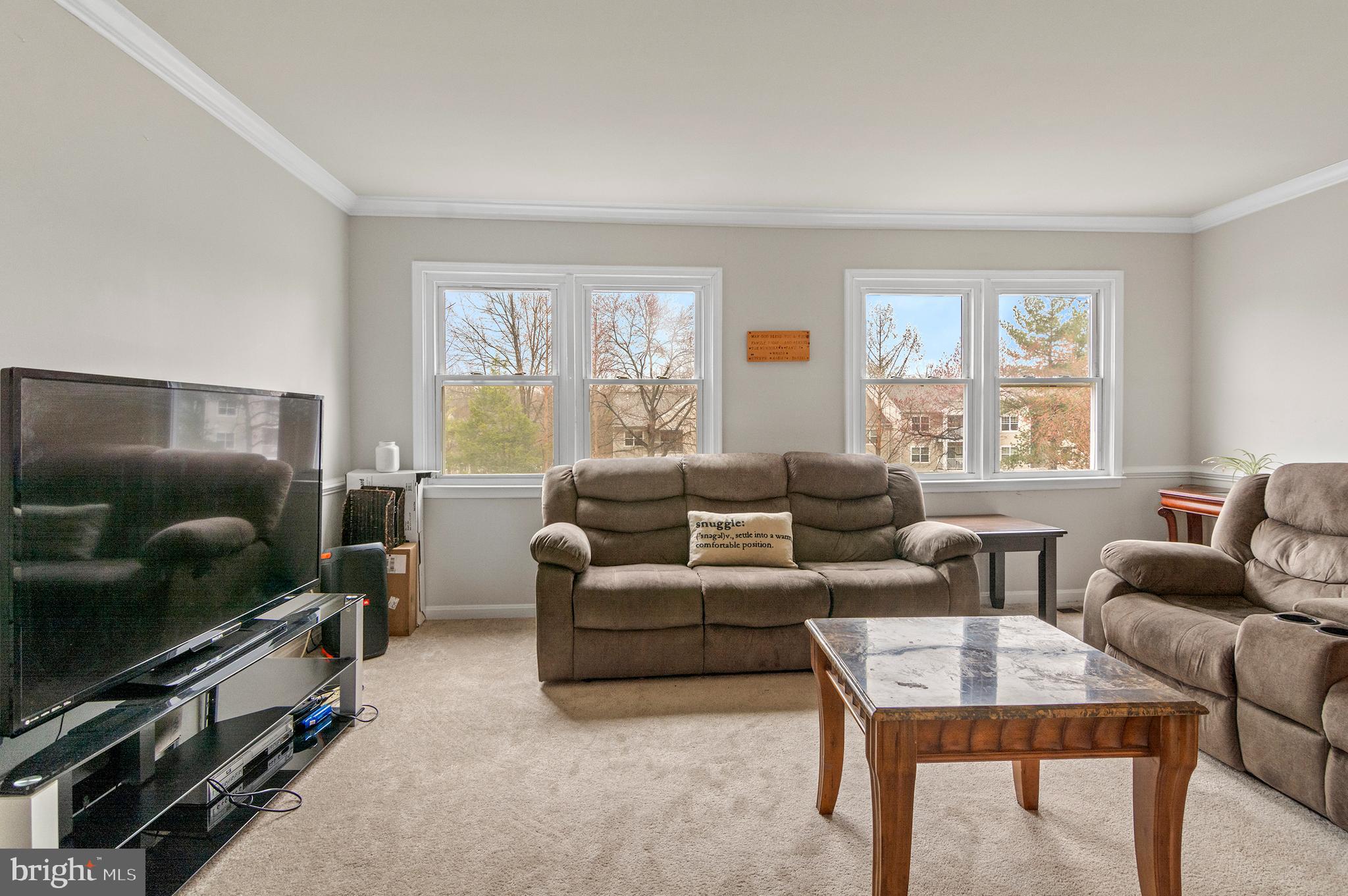 VILLAGE GATE - Residential