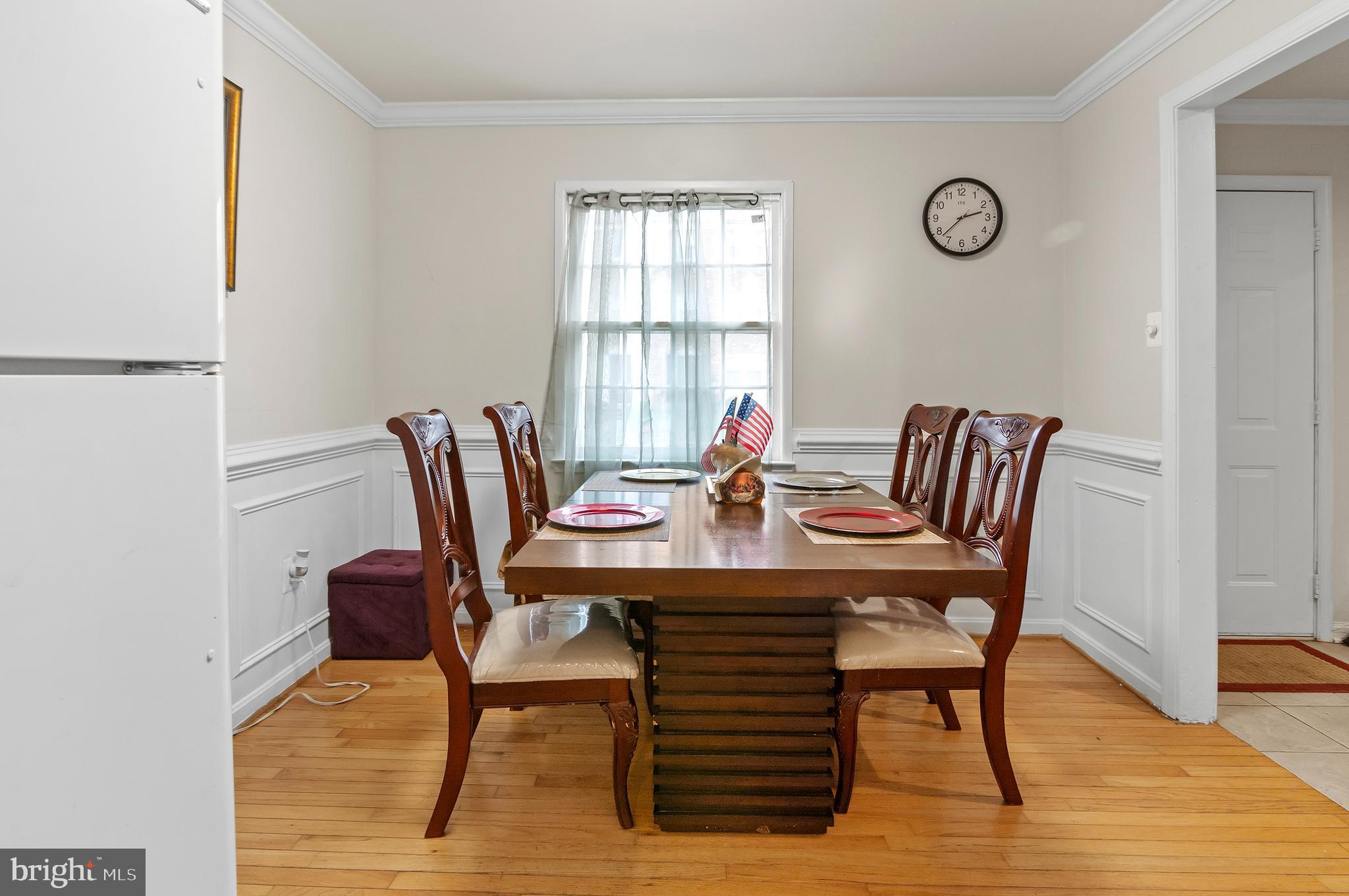 VILLAGE GATE - Residential