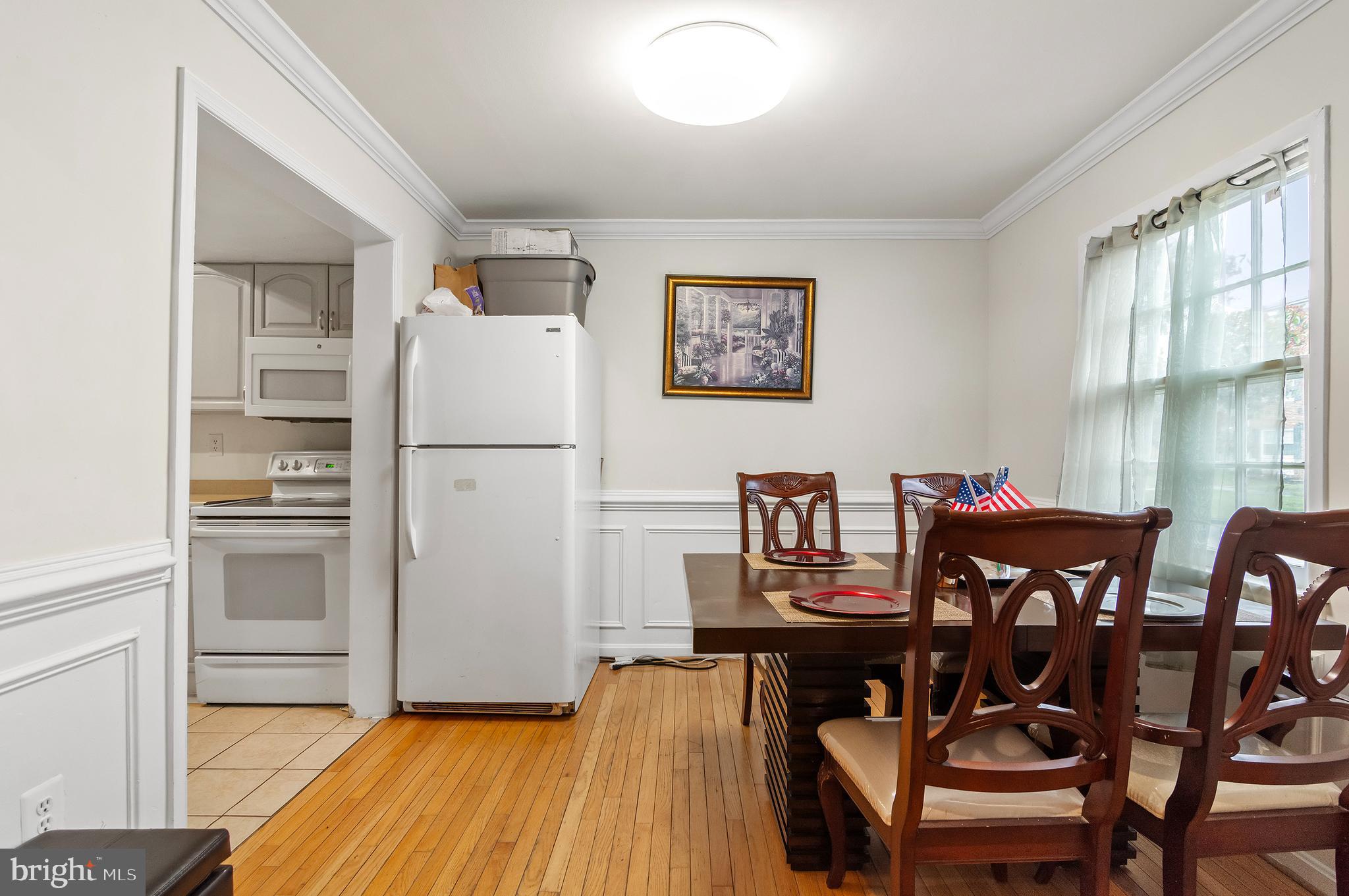 VILLAGE GATE - Residential