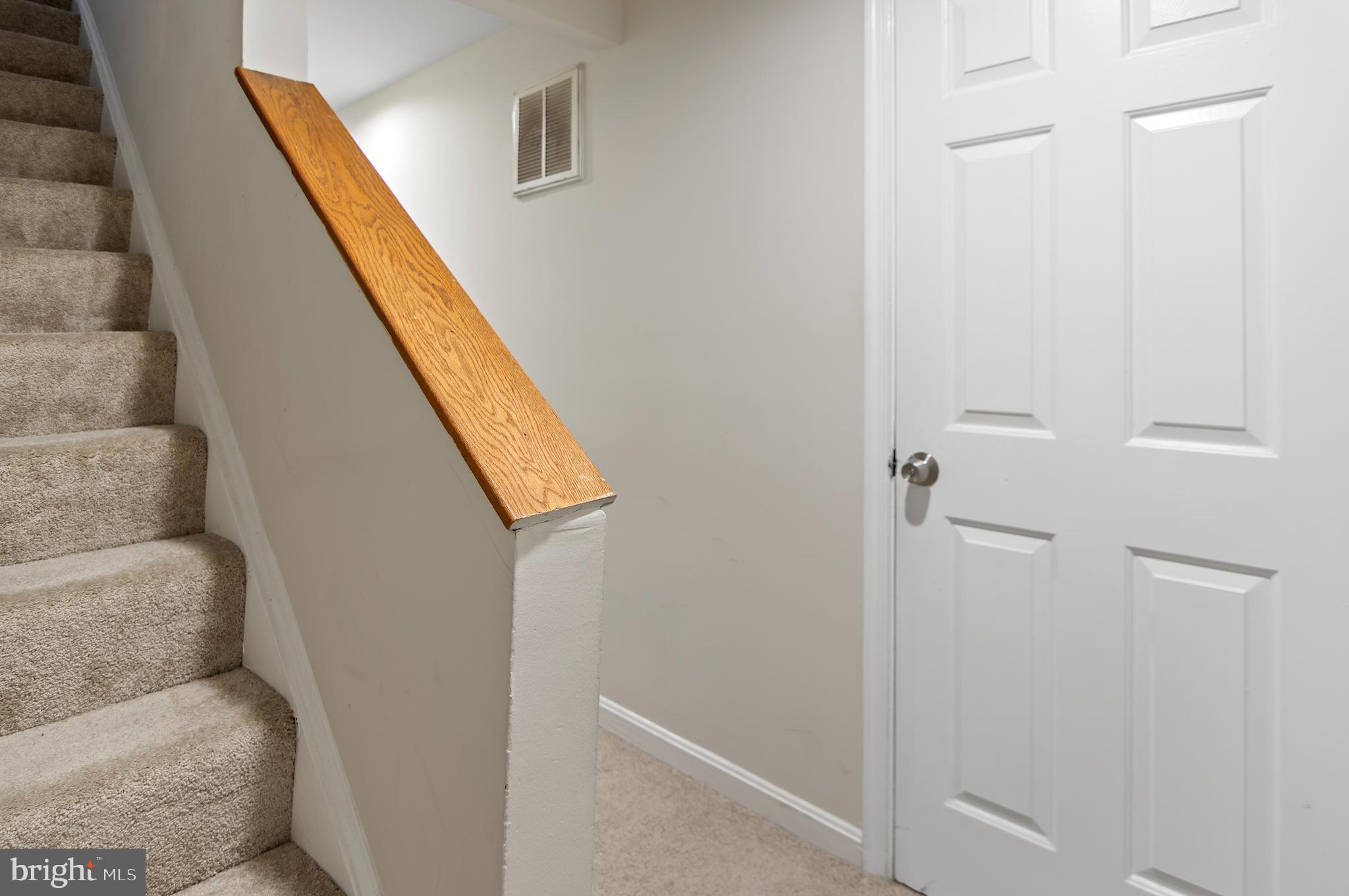 VILLAGE GATE - Residential