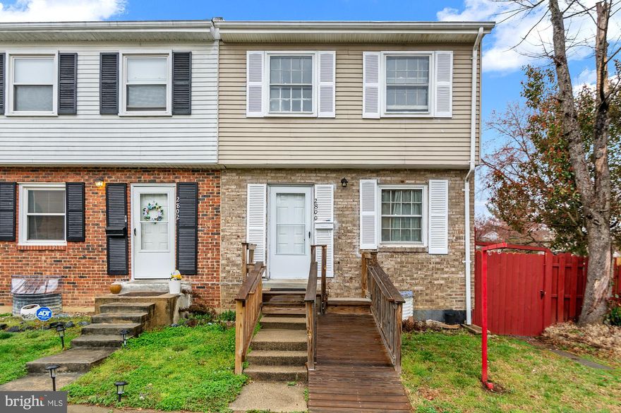 🏡 2600 Beechtree Lane, Woodbridge, VA 22191



Don't miss this 3-bed, 2-bath, 3-level end-unit townhome in a prime location! Just minutes from shopping, dining, major stores, and Potomac Mills Mall. Easy commute to D.C., whether driving or using public transportation.  

As you walk in, you're greeted by the dining area with ample living space right across. The main level features a full-size washer and dryer for added convenience. Upstairs, you'll find three nicely sized bedrooms and a full bathroom. The lower level is a walkout to a spacious patio and green yard, offering great outdoor space. This level also includes a fourth room currently being used as a bedroom, another full bathroom, and a storage closet.  

This home has everything you need!