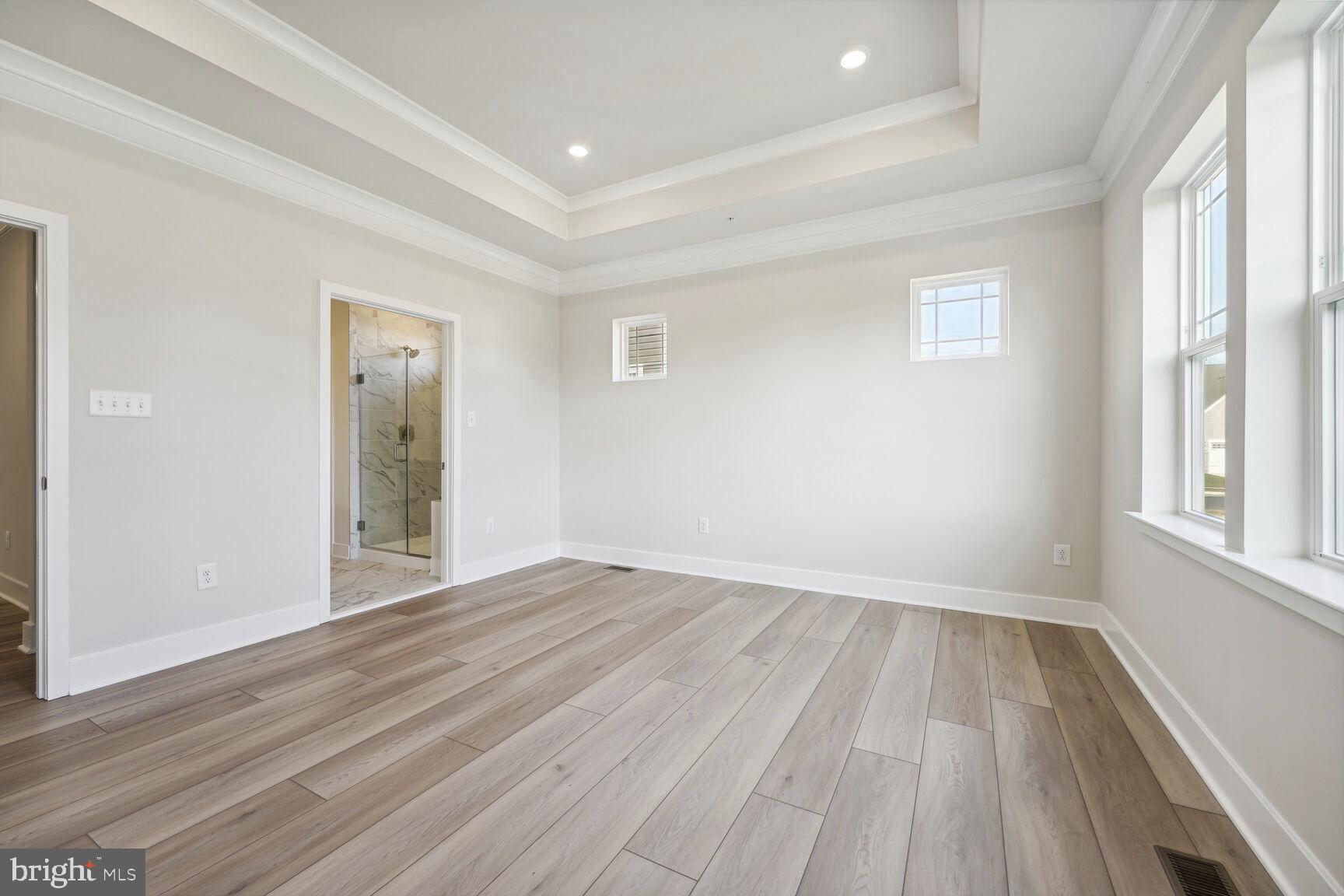 WHITE PLAINS - Residential