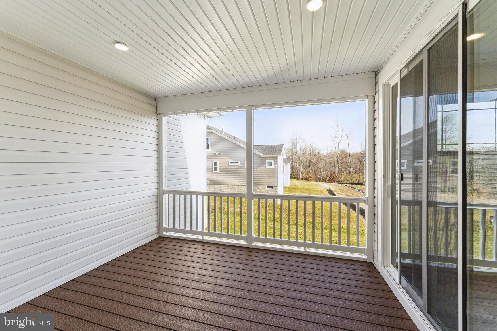 WHITE PLAINS - Residential