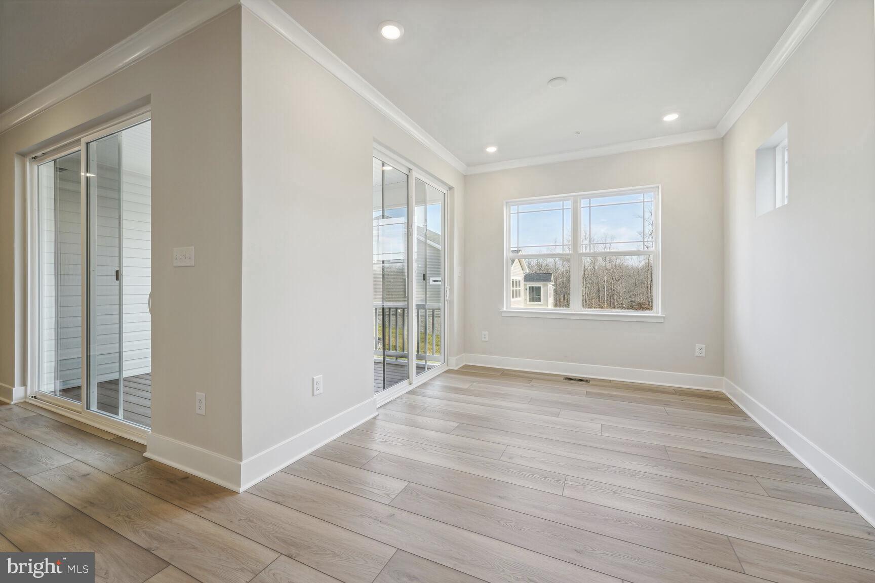 WHITE PLAINS - Residential